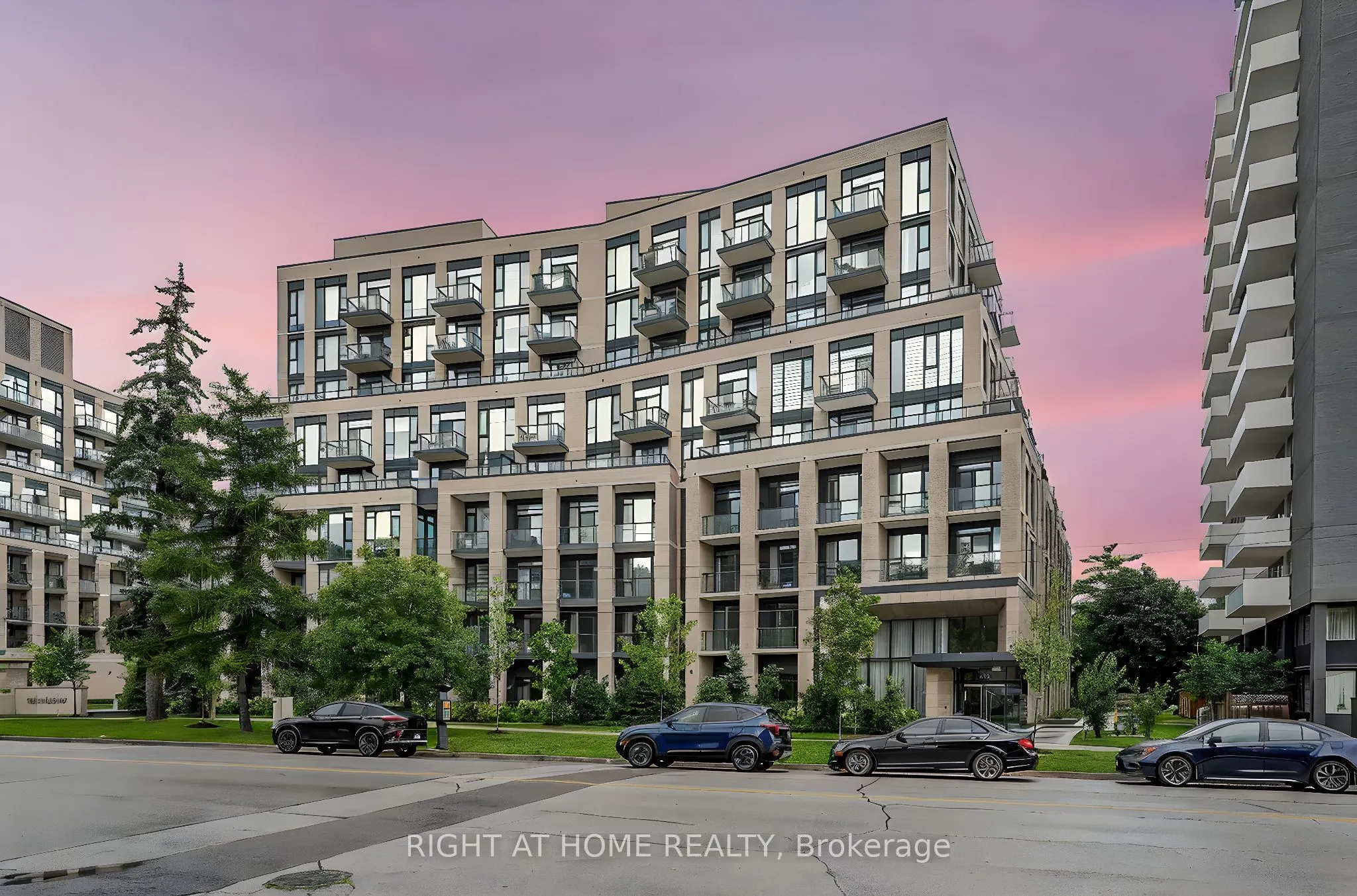 293 The Kingsway, #705