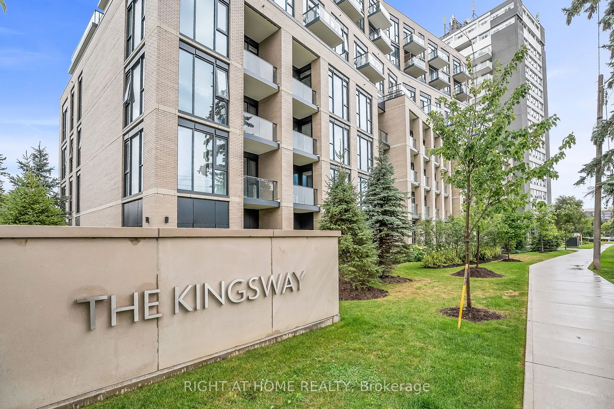 293 The Kingsway, #705