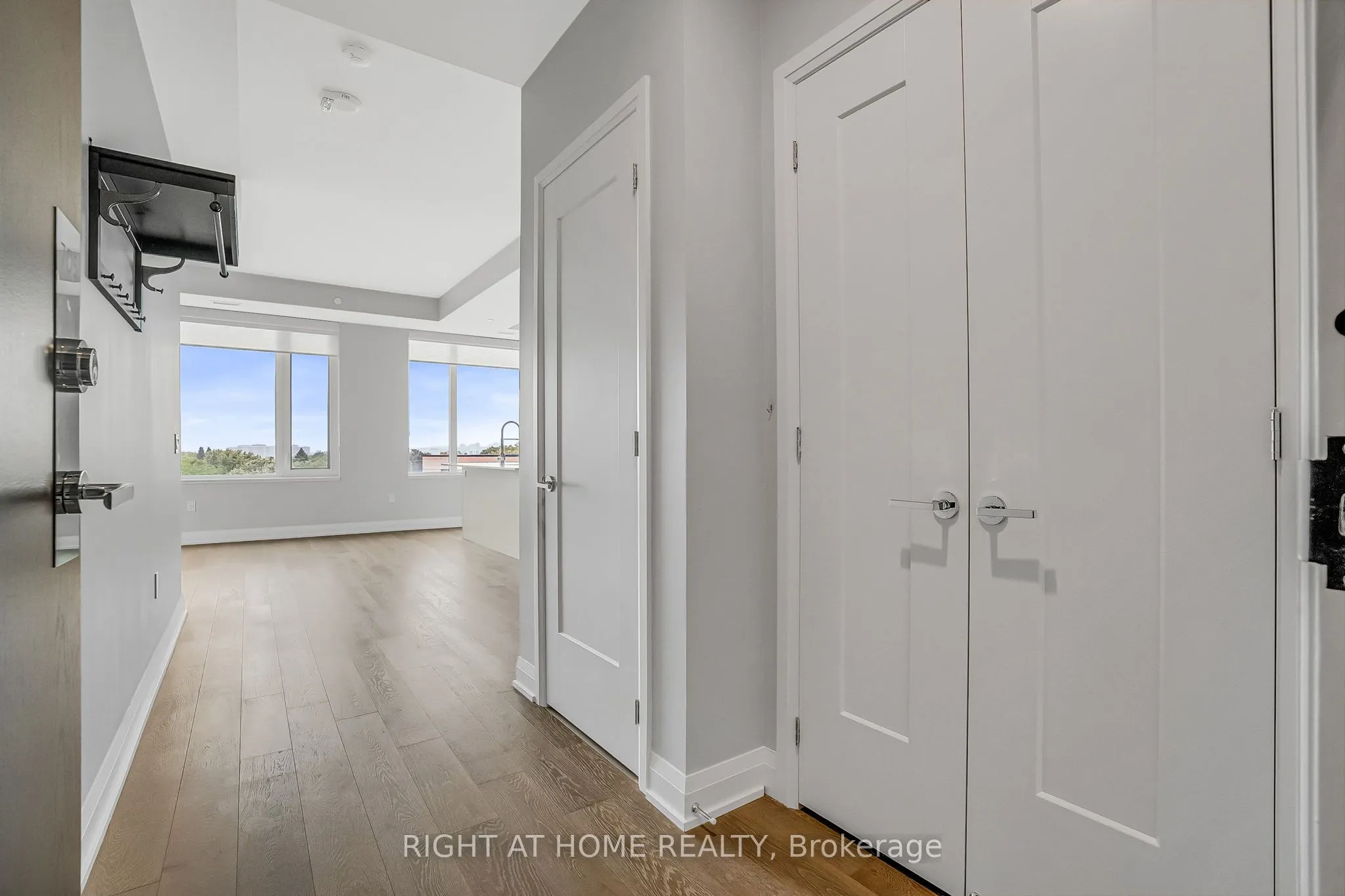 293 The Kingsway, #705