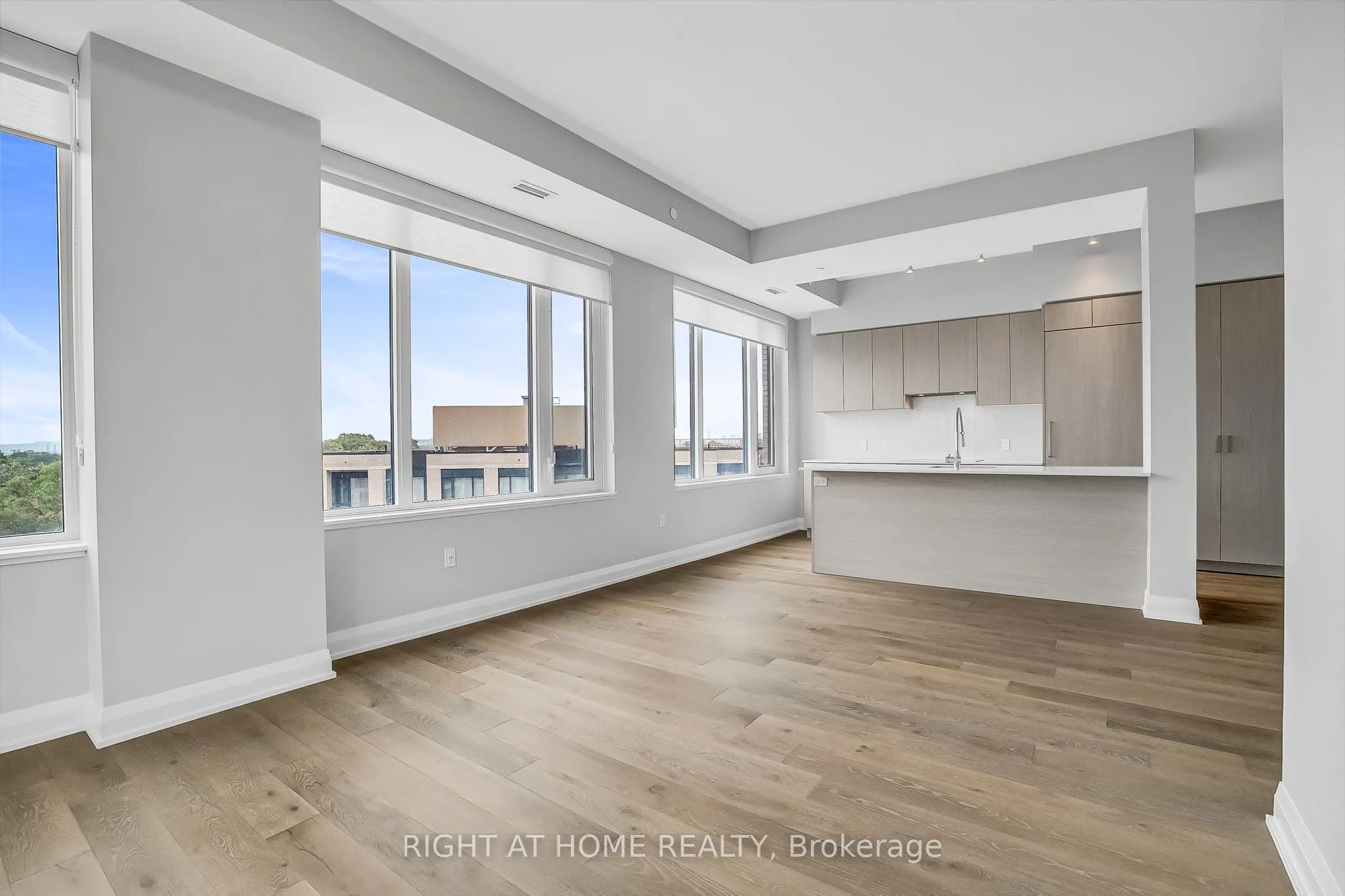 293 The Kingsway, #705