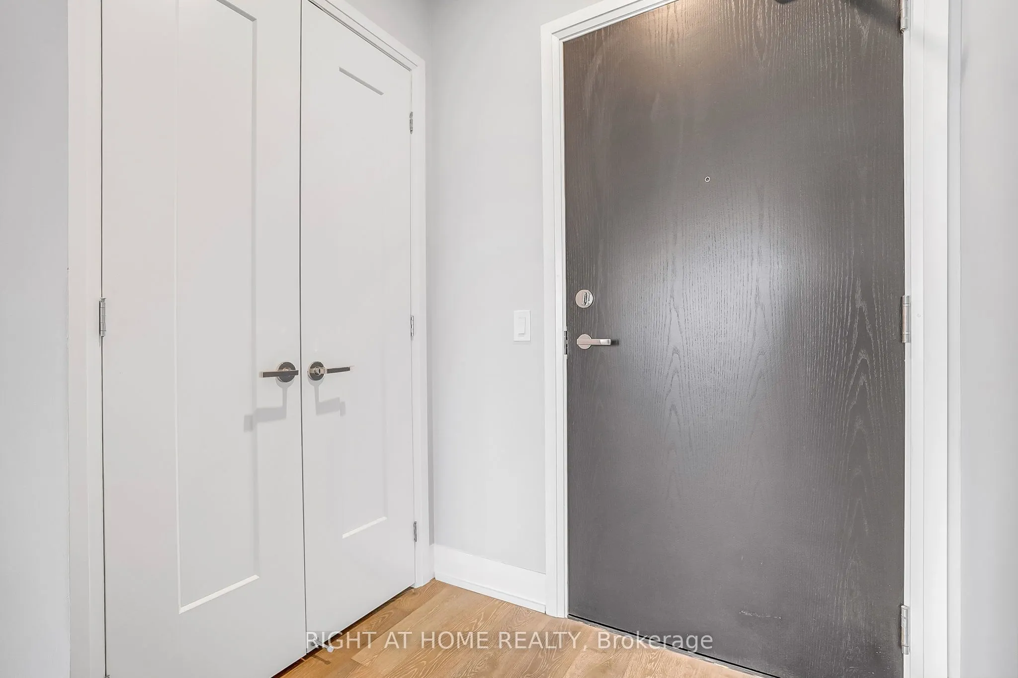 293 The Kingsway, #705