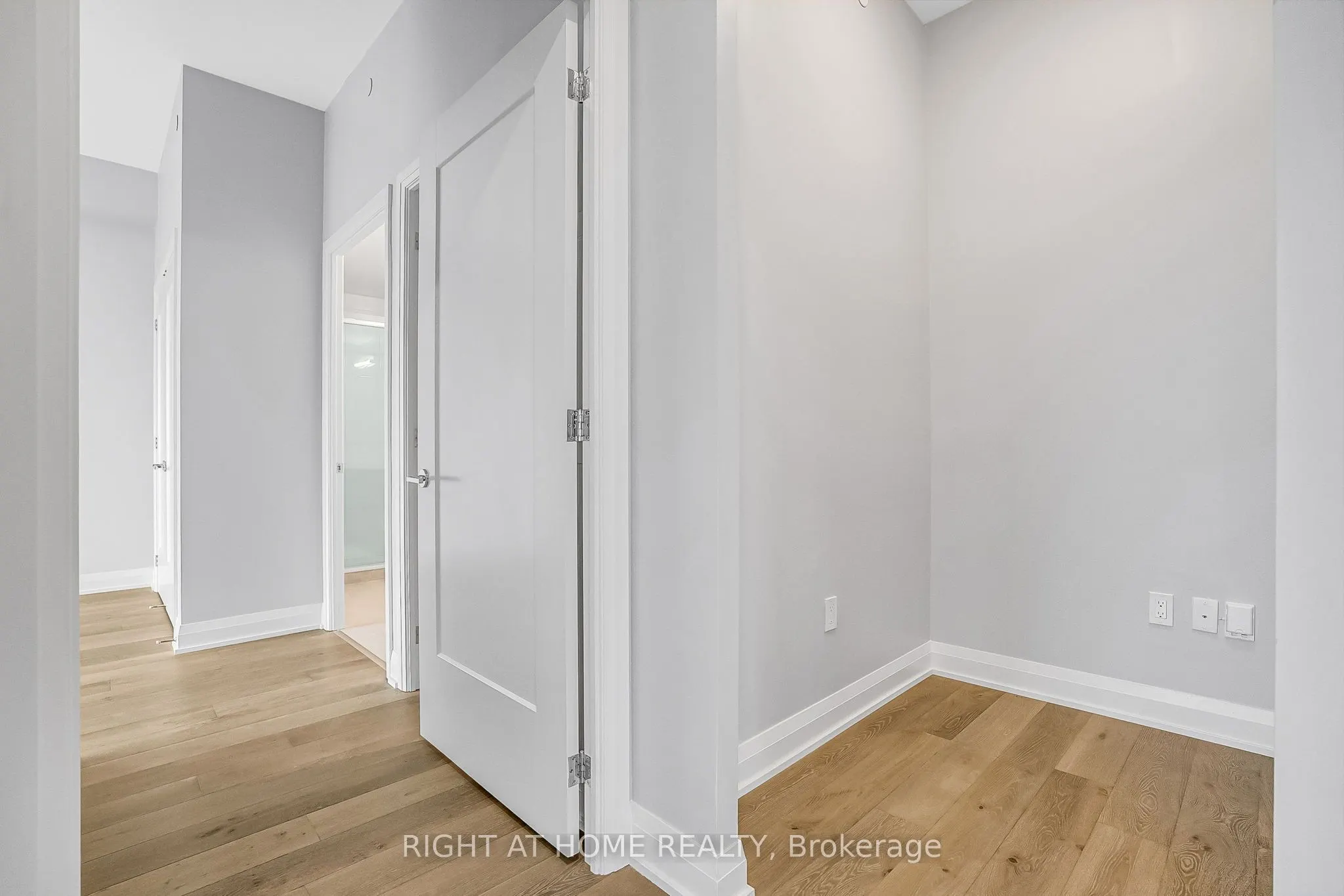 293 The Kingsway, #705
