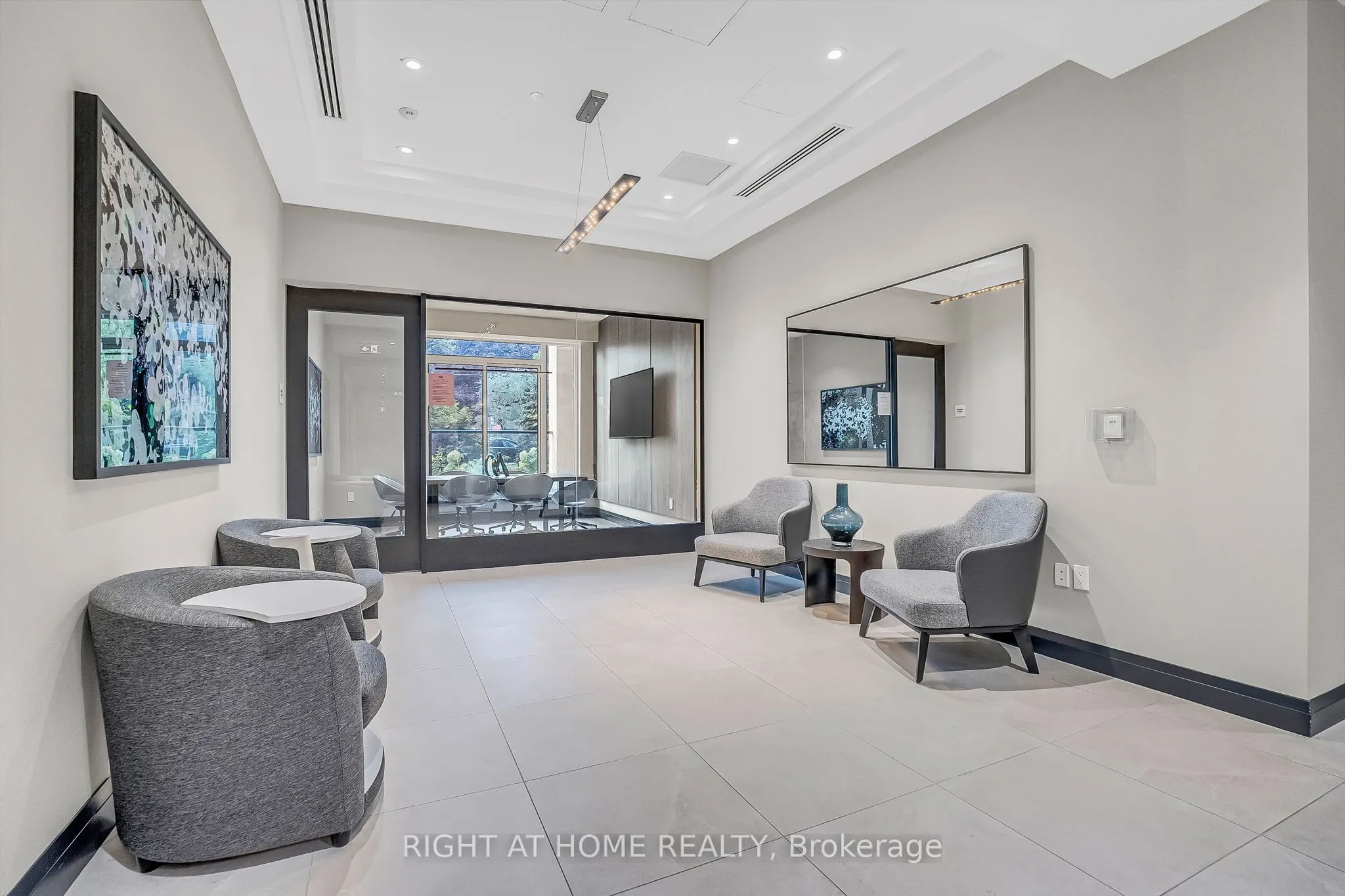 293 The Kingsway, #705