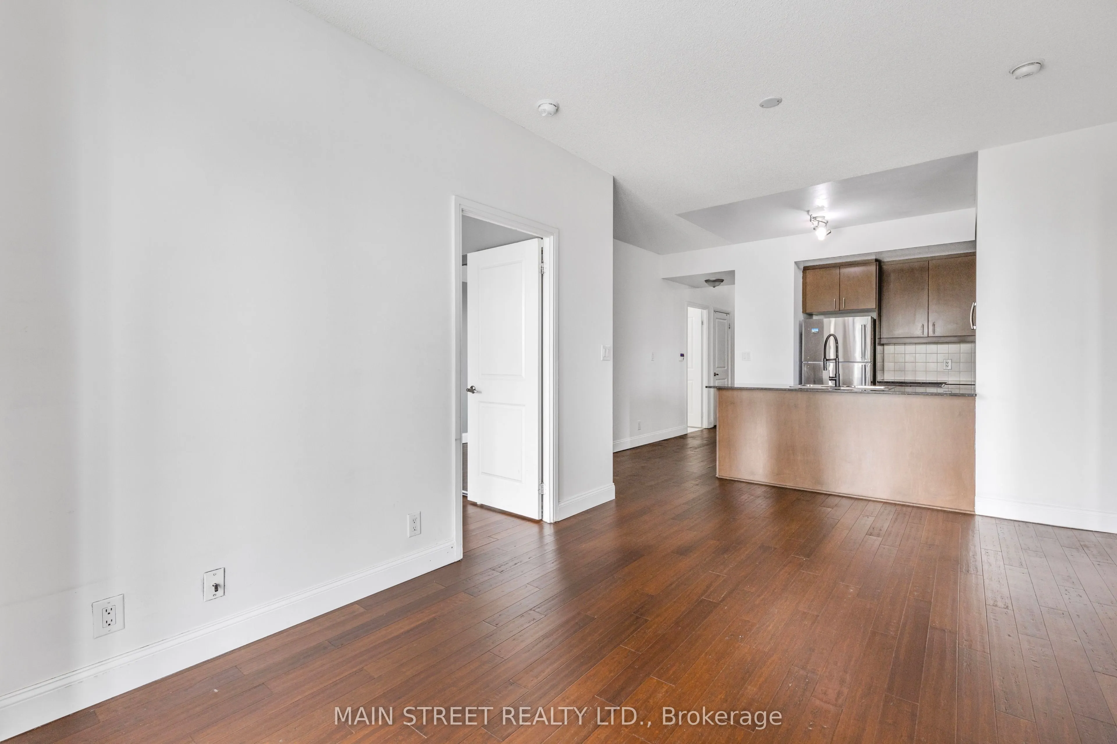 50 Absolute Avenue, #503