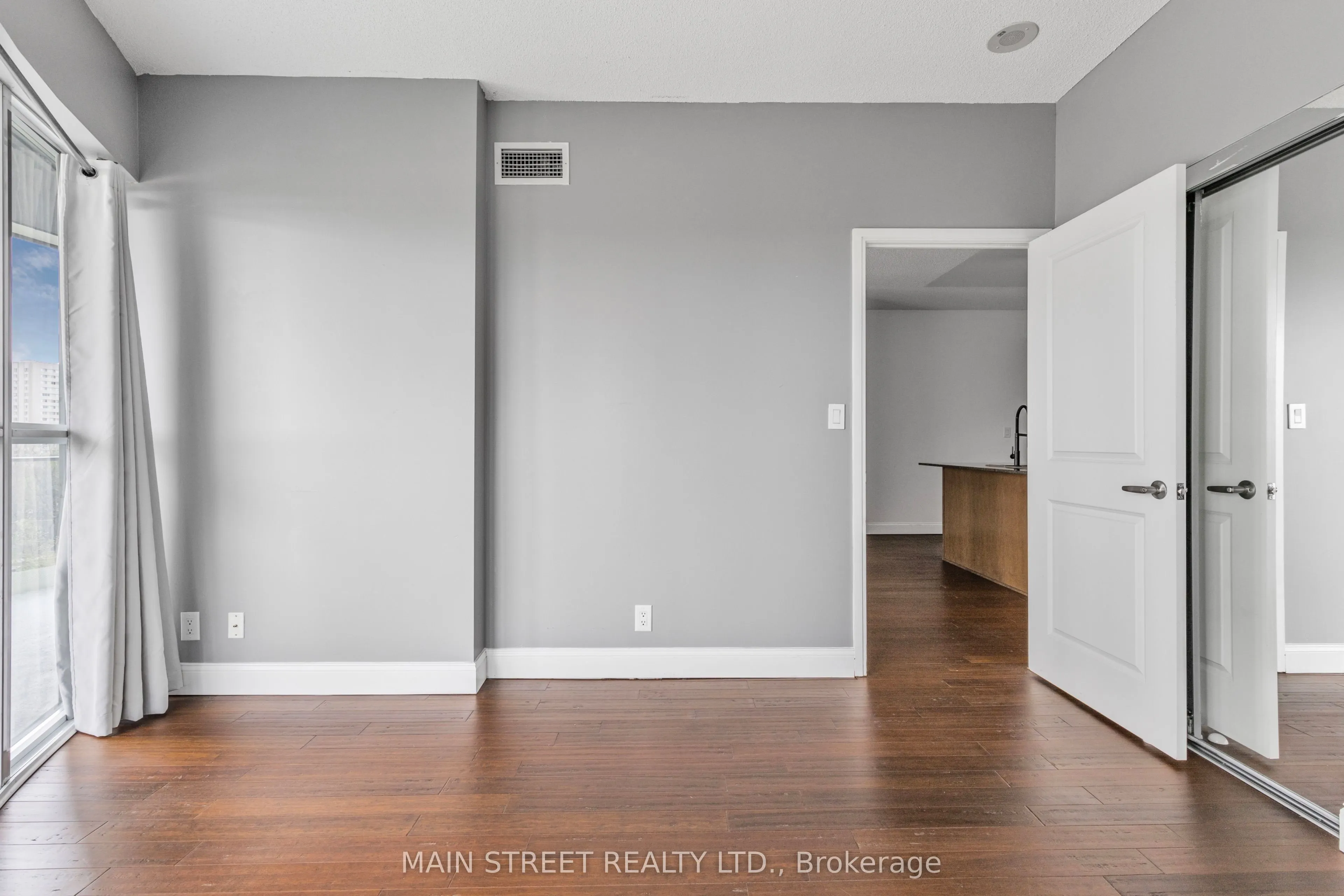 50 Absolute Avenue, #503