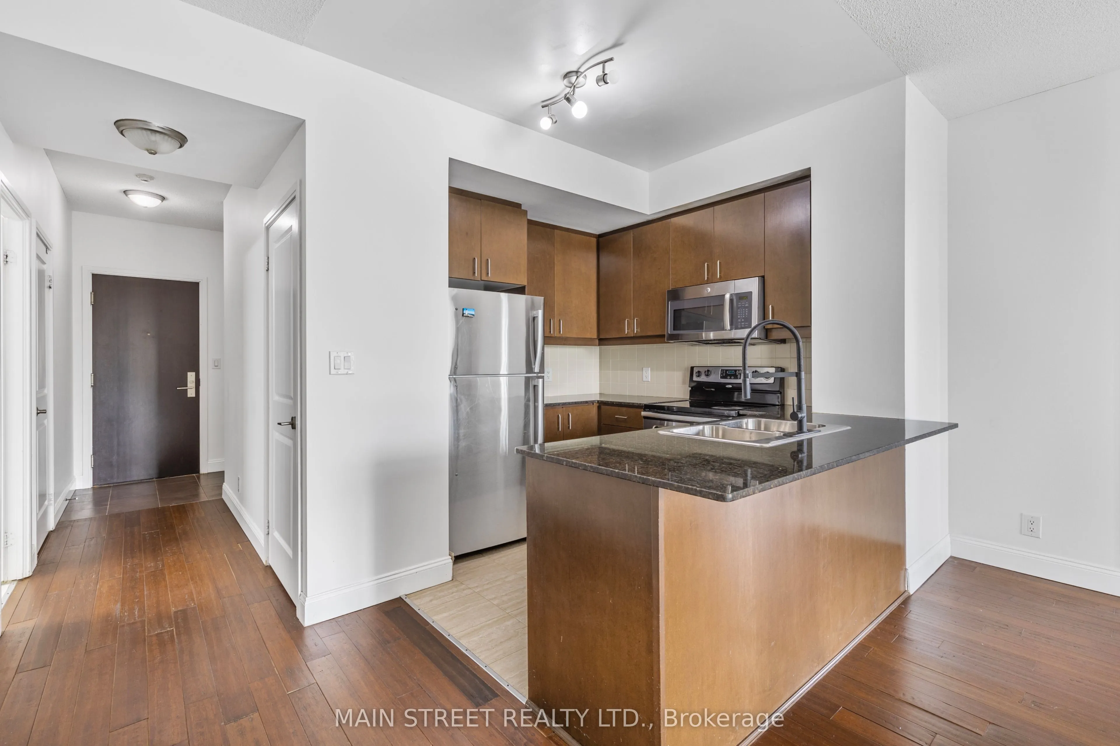 50 Absolute Avenue, #503
