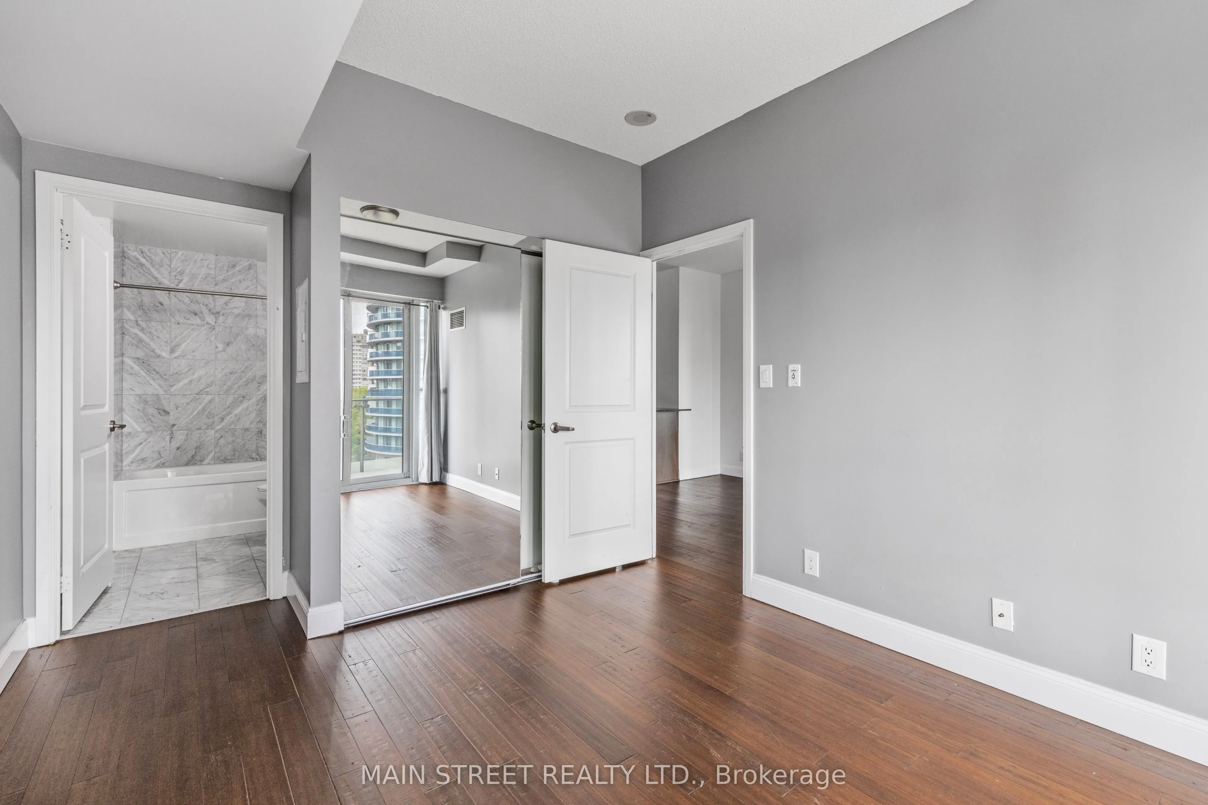 50 Absolute Avenue, #503