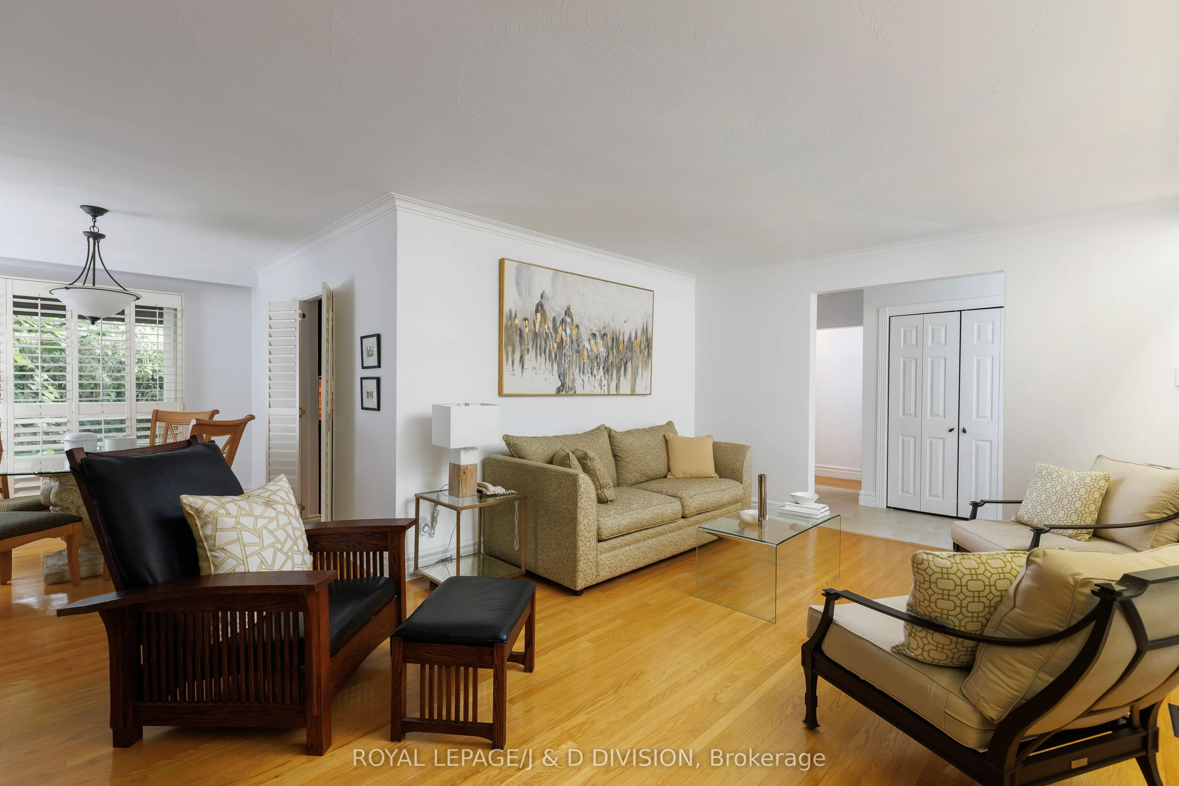27 Paramount Court