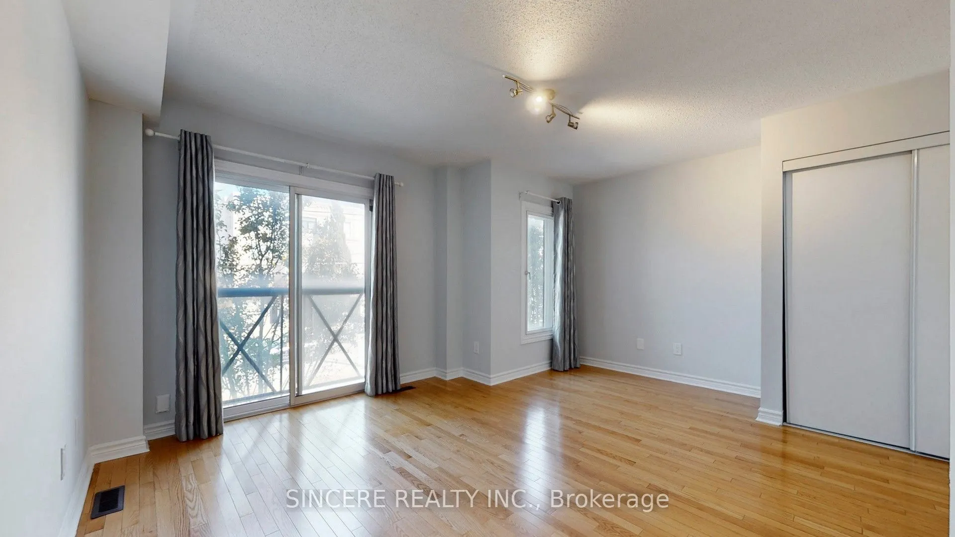 973 The Queensway