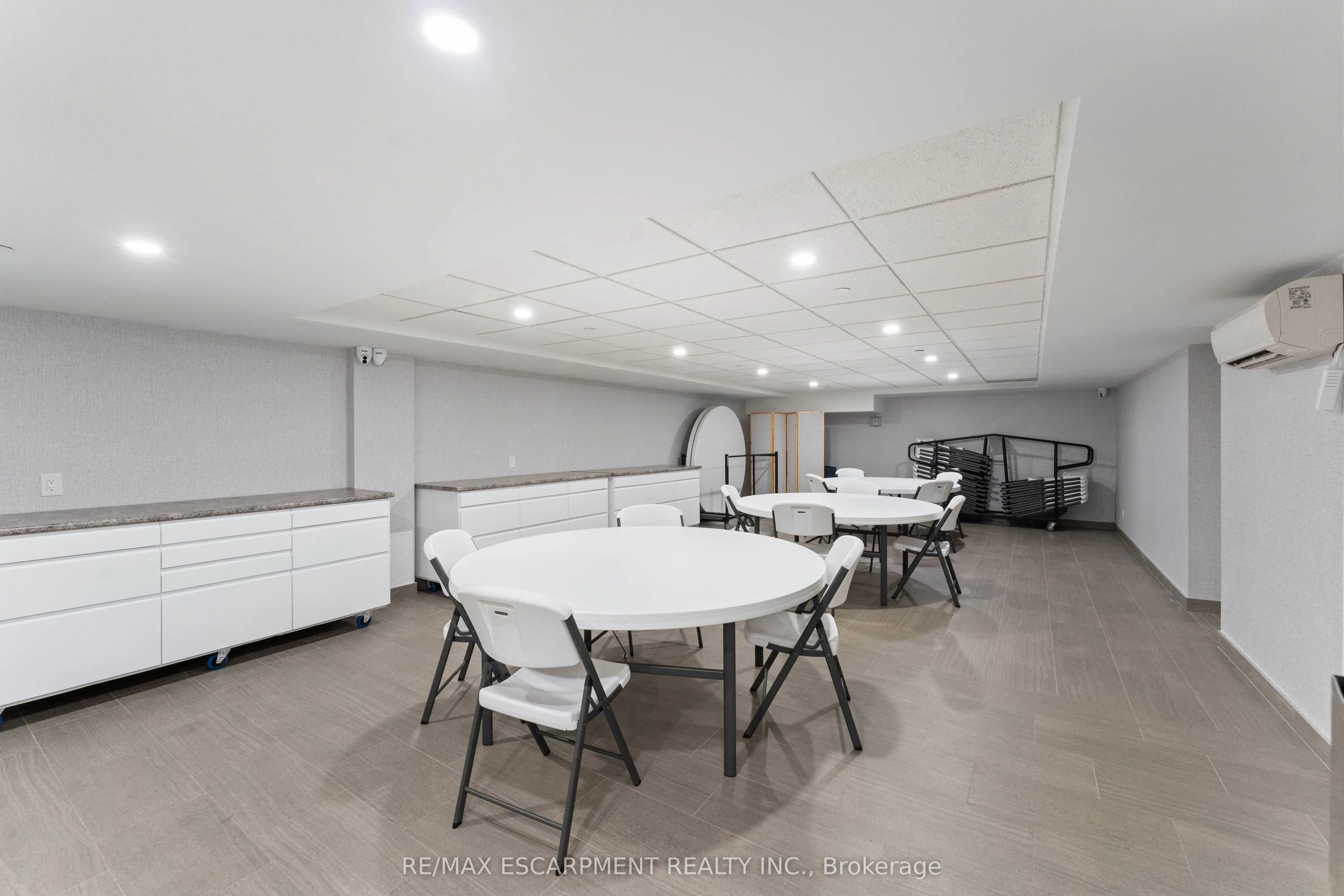 700 Dynes Road, #1103