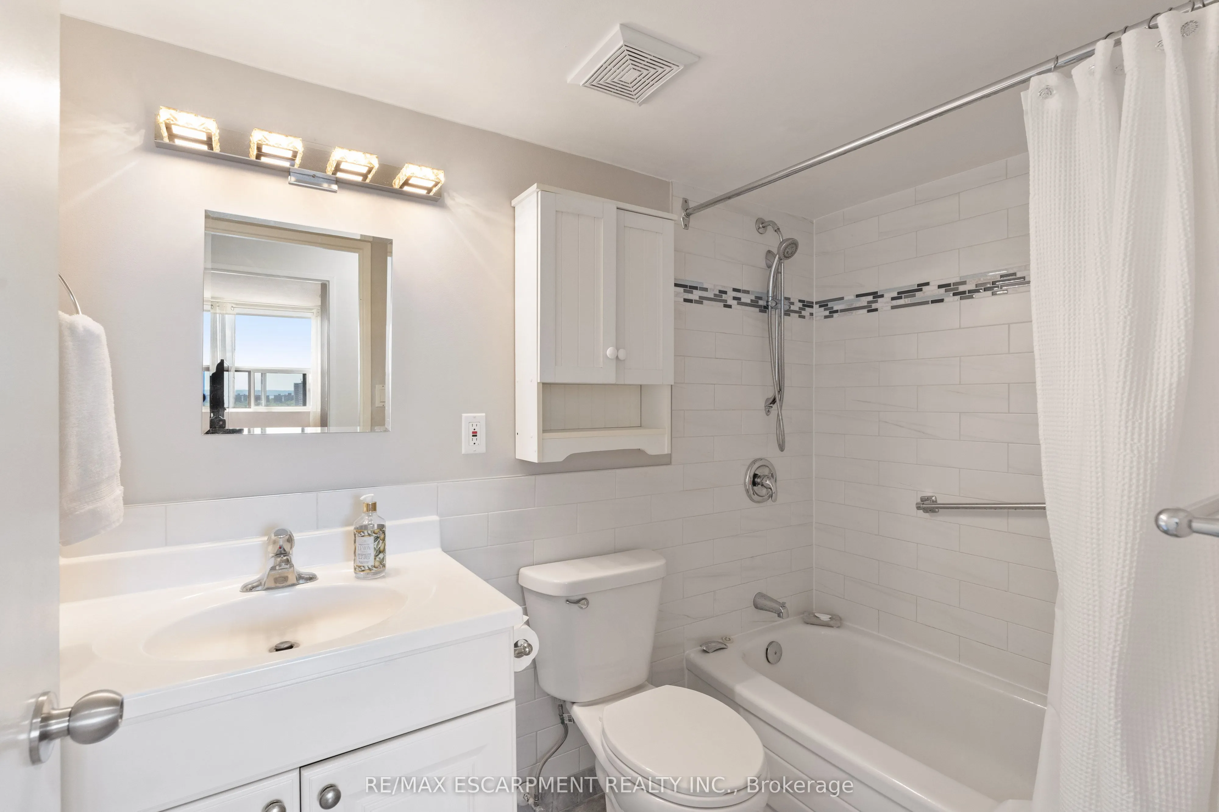 700 Dynes Road, #1103