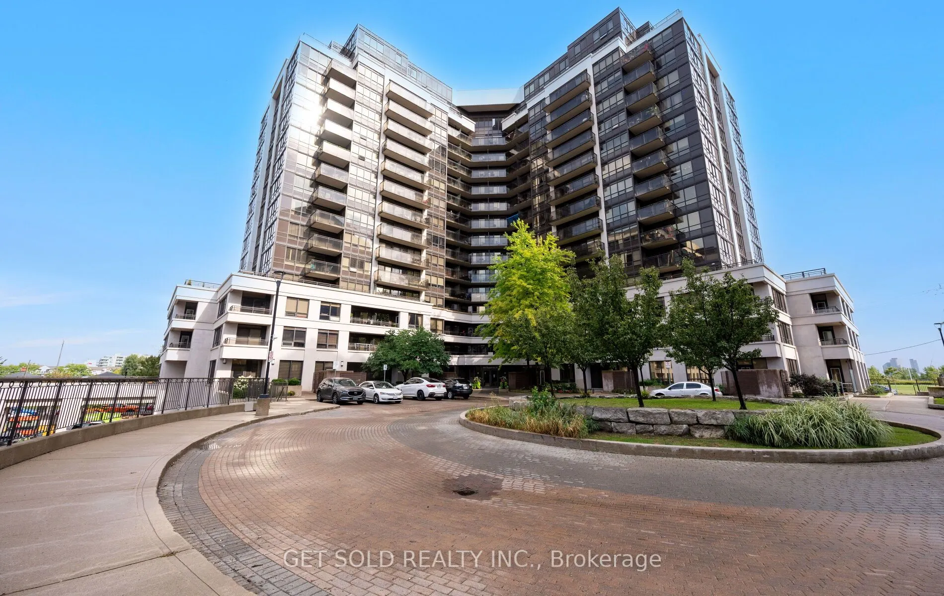 1060 Sheppard Avenue W, #914