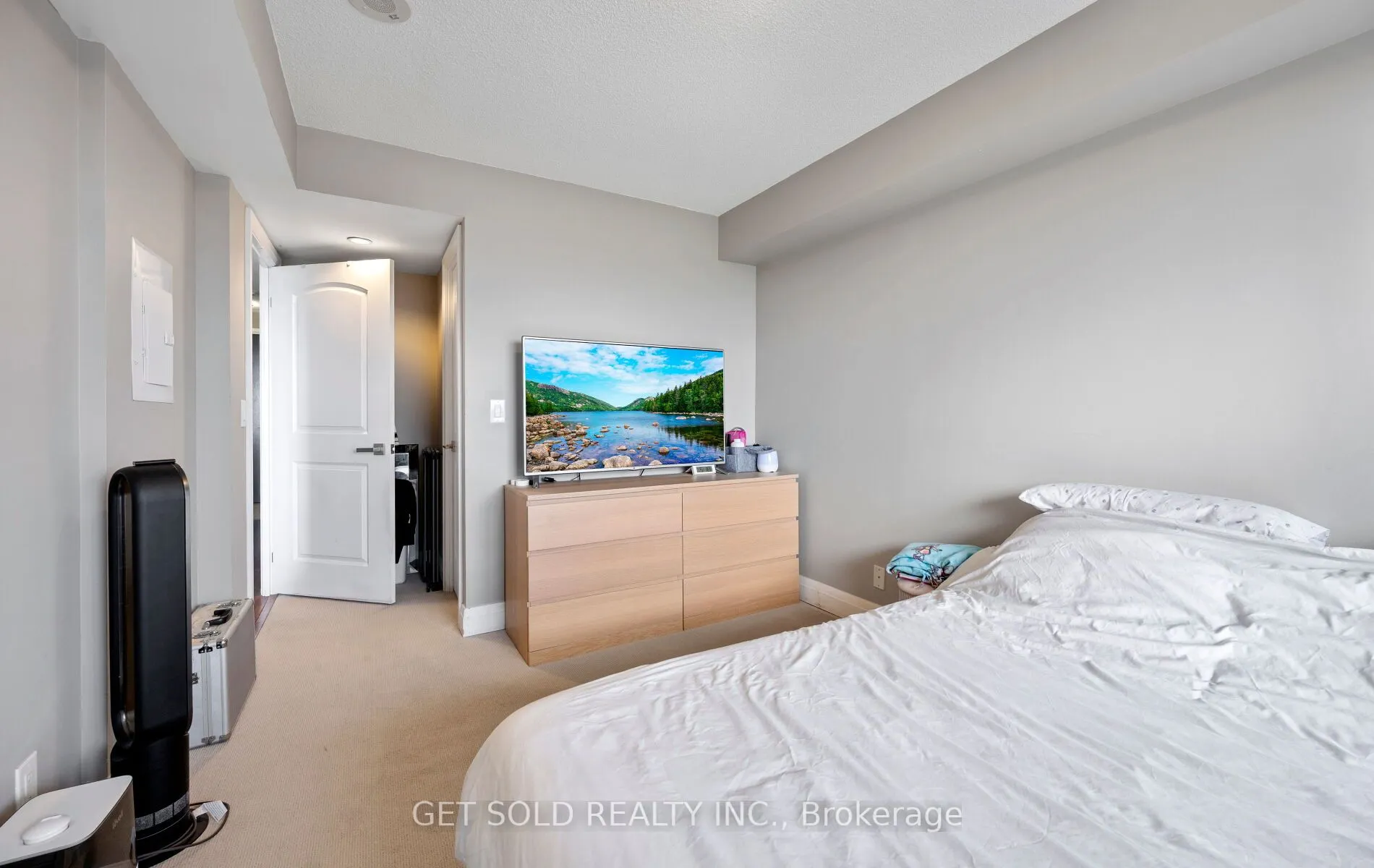 1060 Sheppard Avenue W, #914