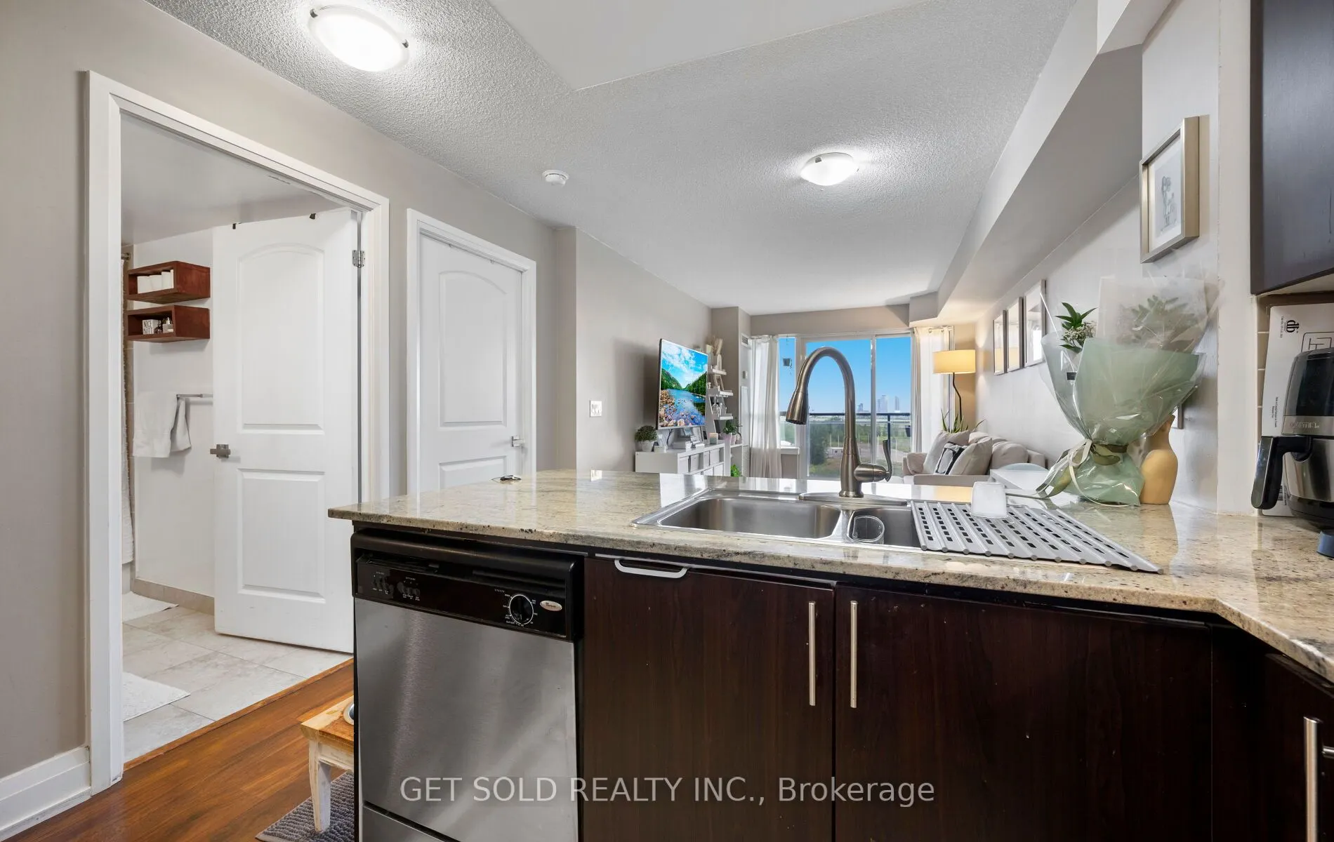 1060 Sheppard Avenue W, #914