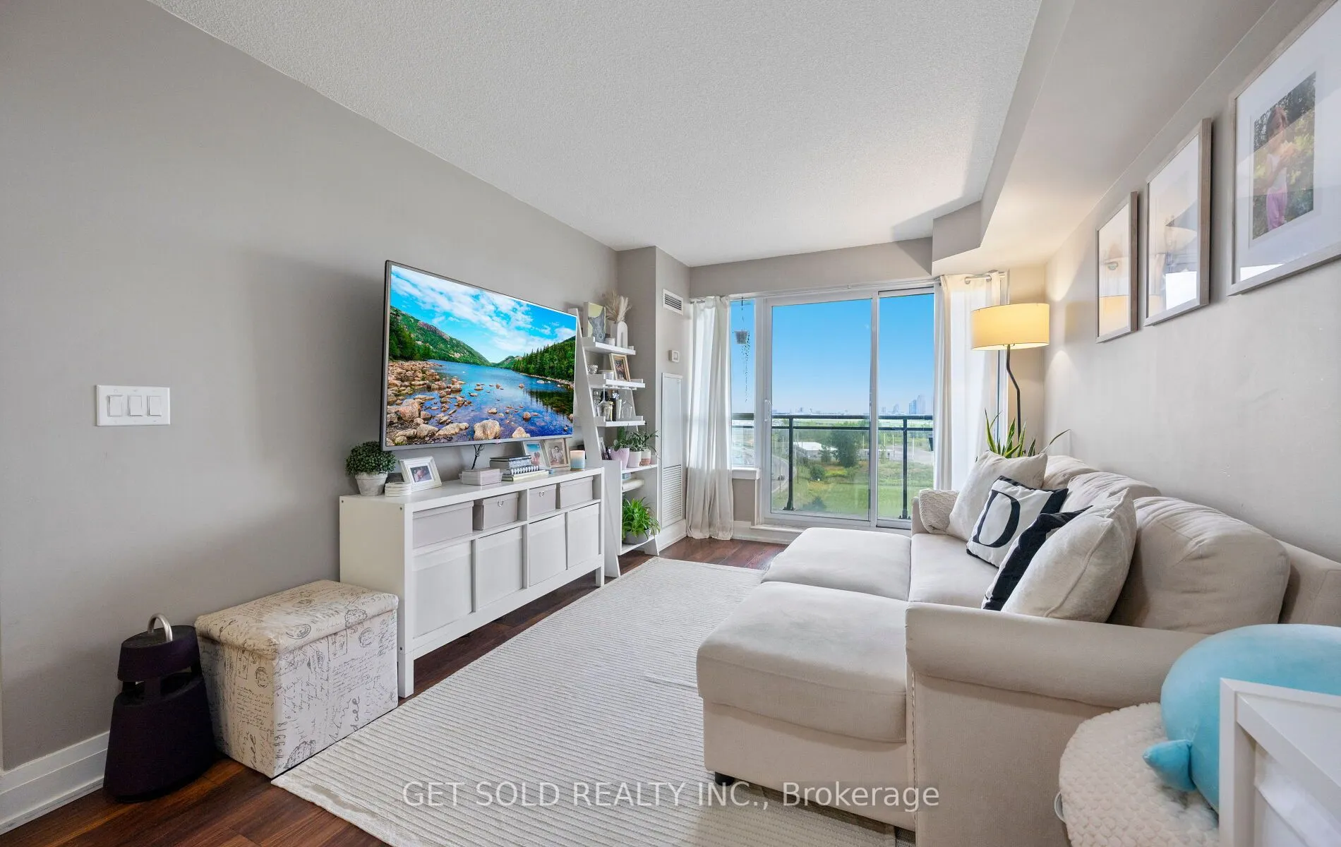 1060 Sheppard Avenue W, #914