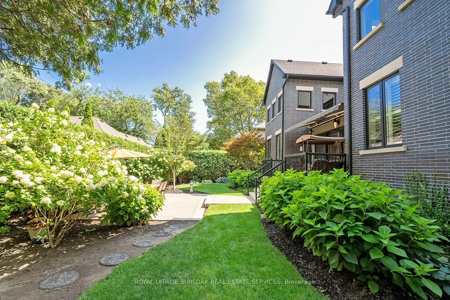 253 Rossmore Boulevard