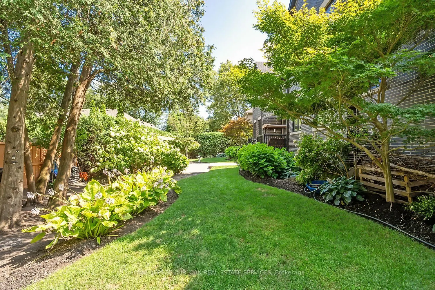253 Rossmore Boulevard