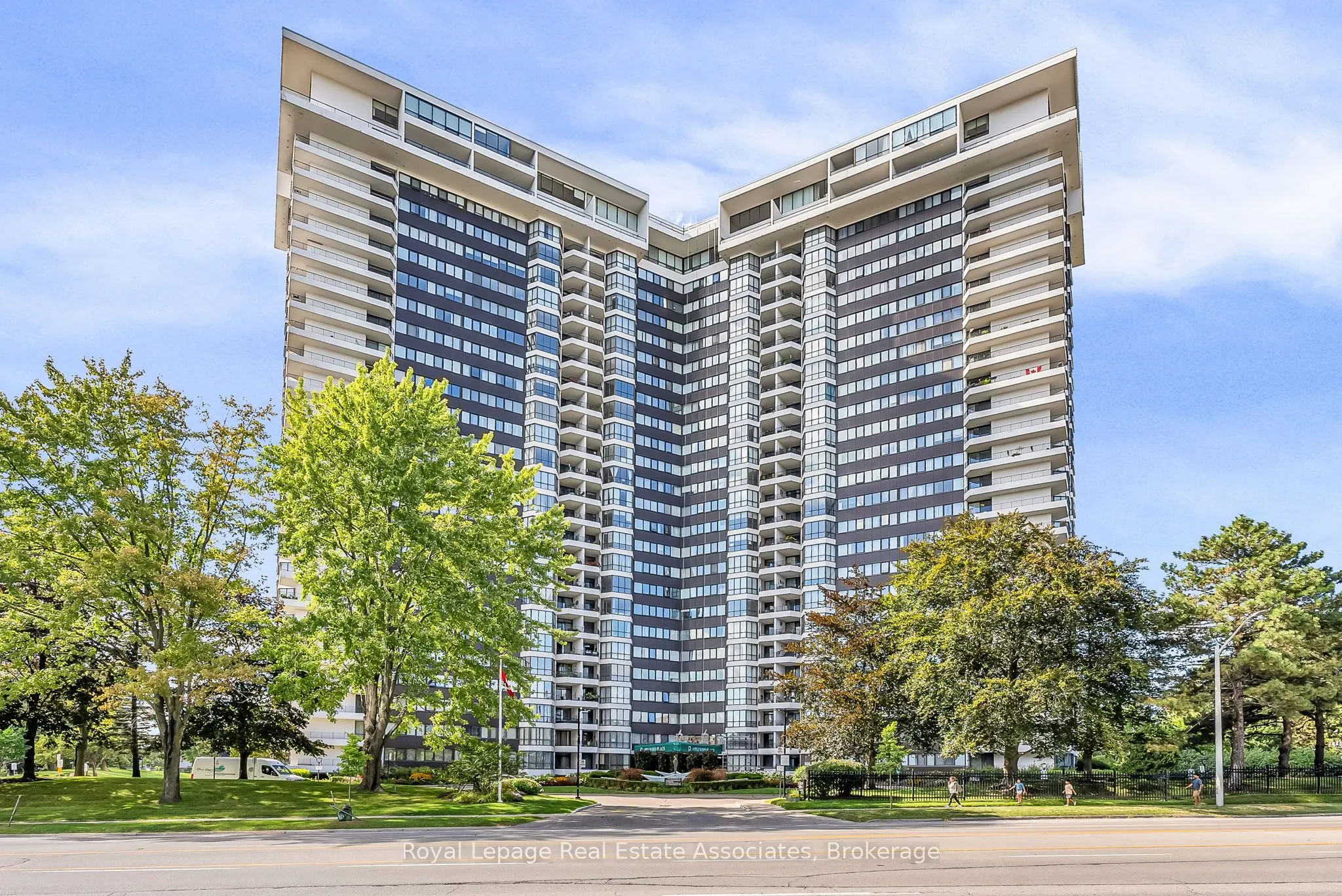 1333 Bloor Street E, #611