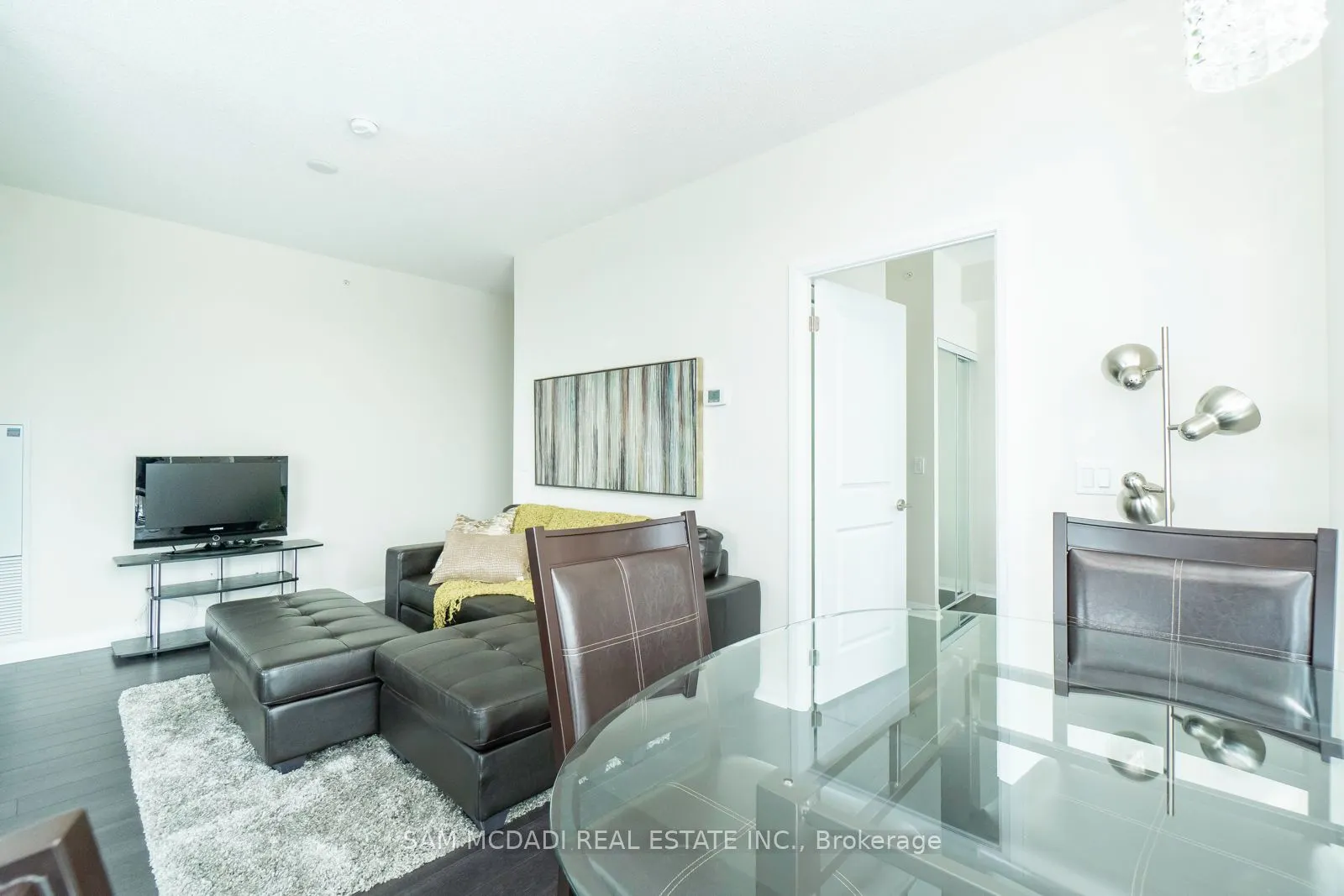 55 Eglinton Avenue W, #1504