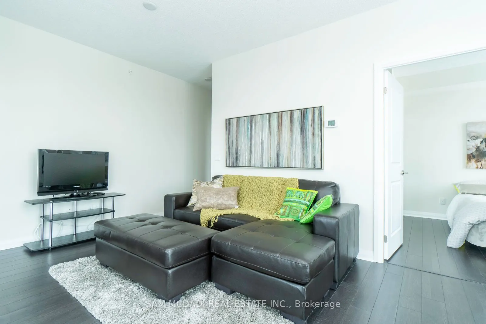 55 Eglinton Avenue W, #1504