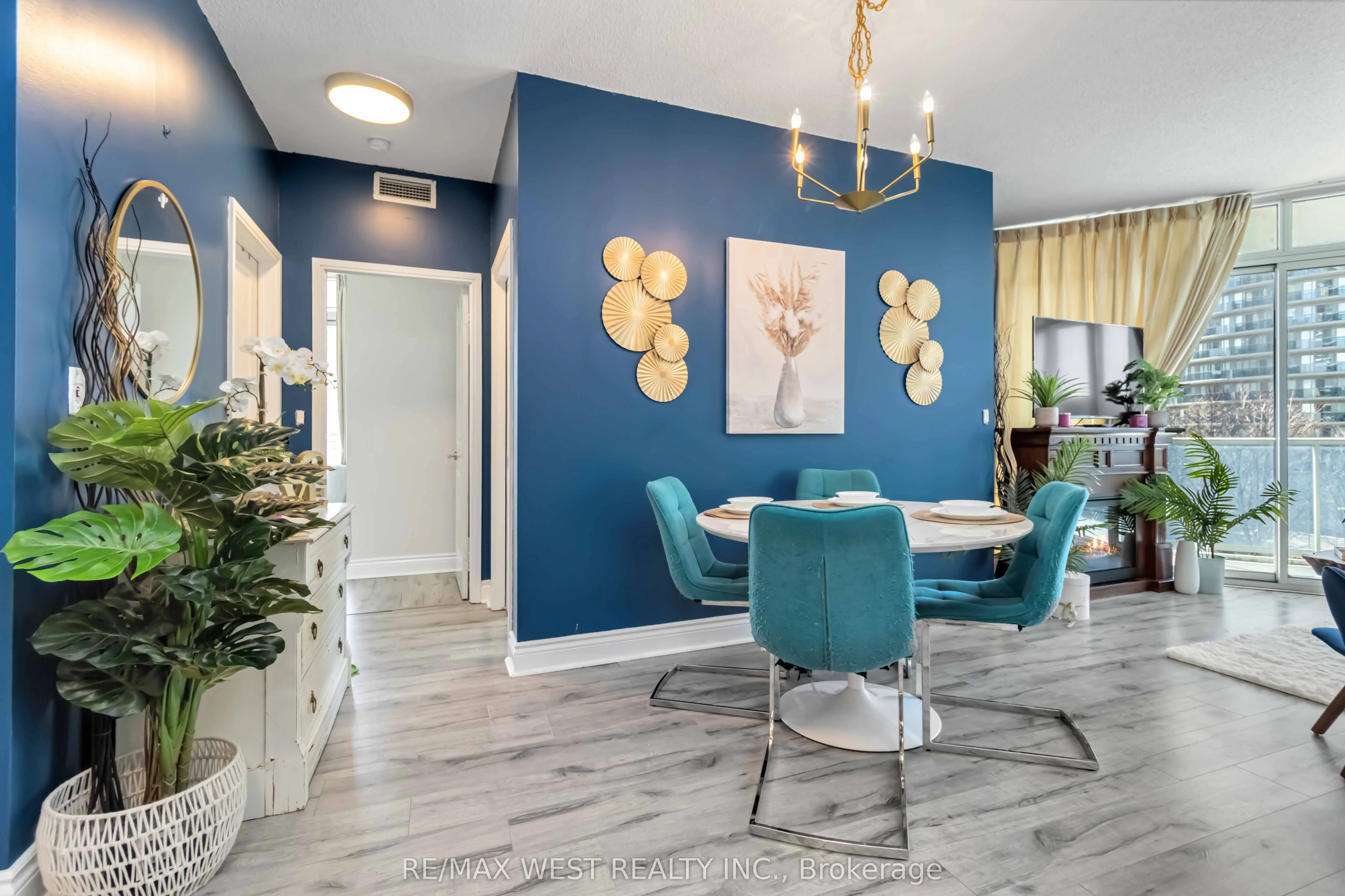80 Absolute Avenue, #406
