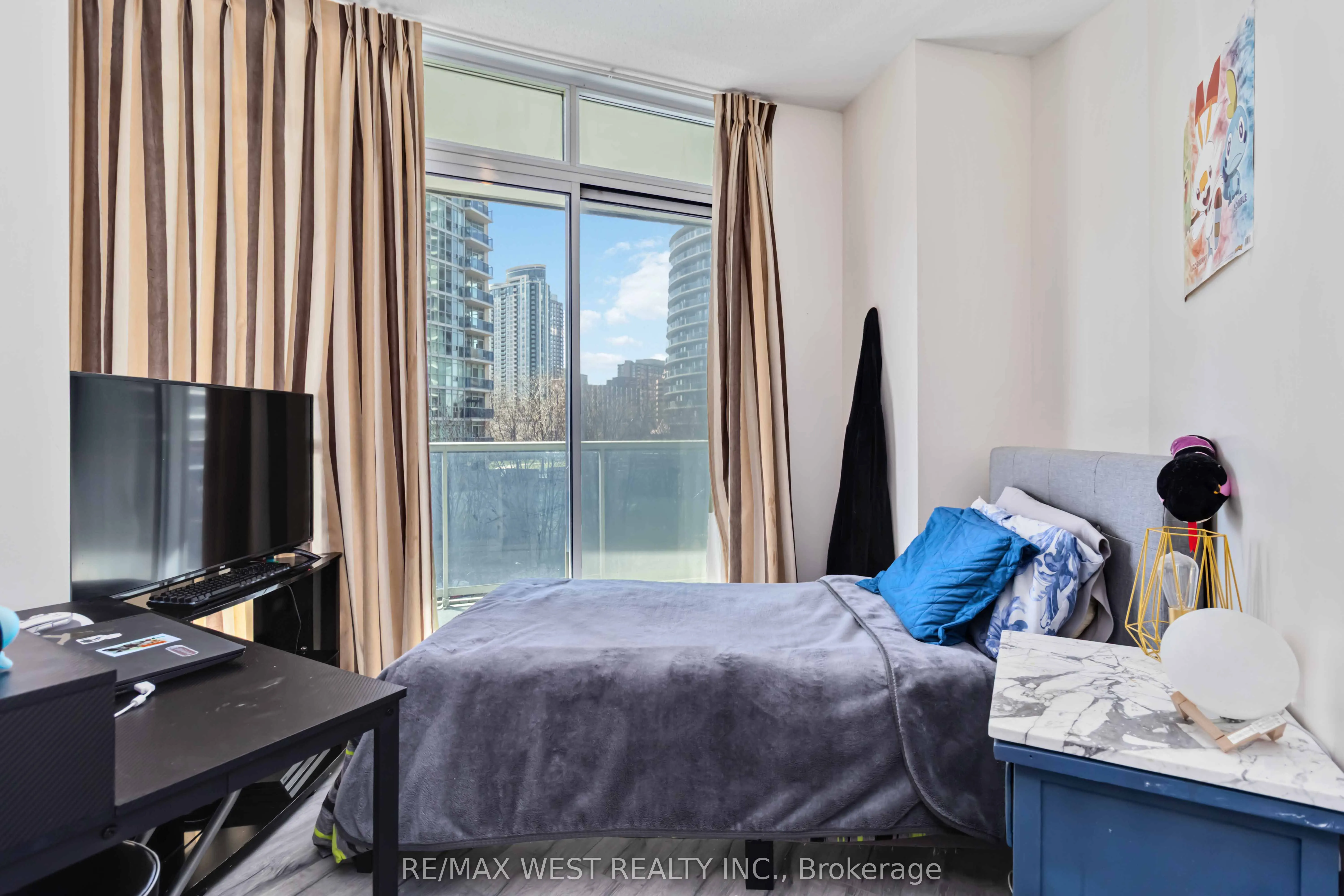 80 Absolute Avenue, #406