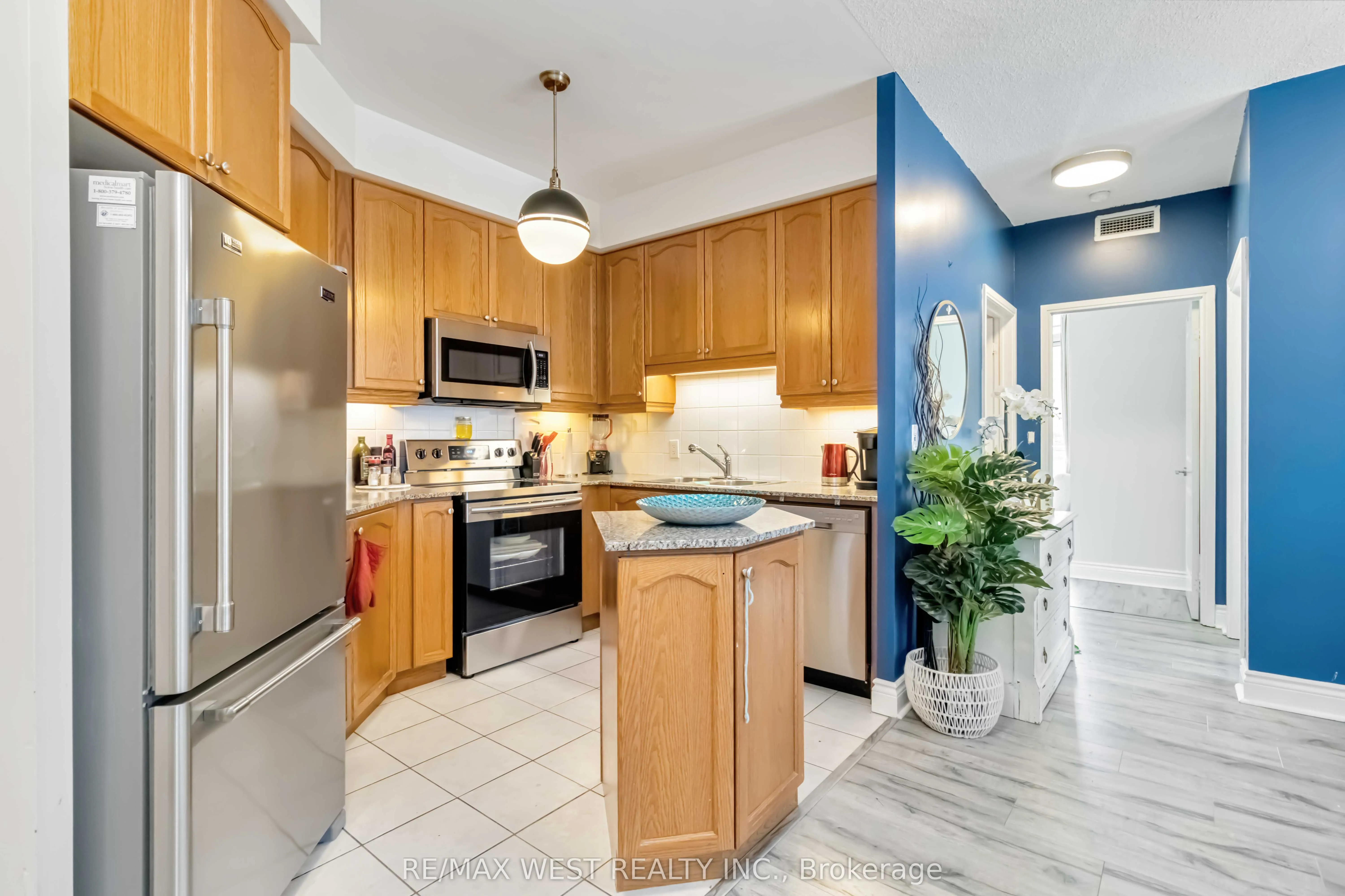 80 Absolute Avenue, #406
