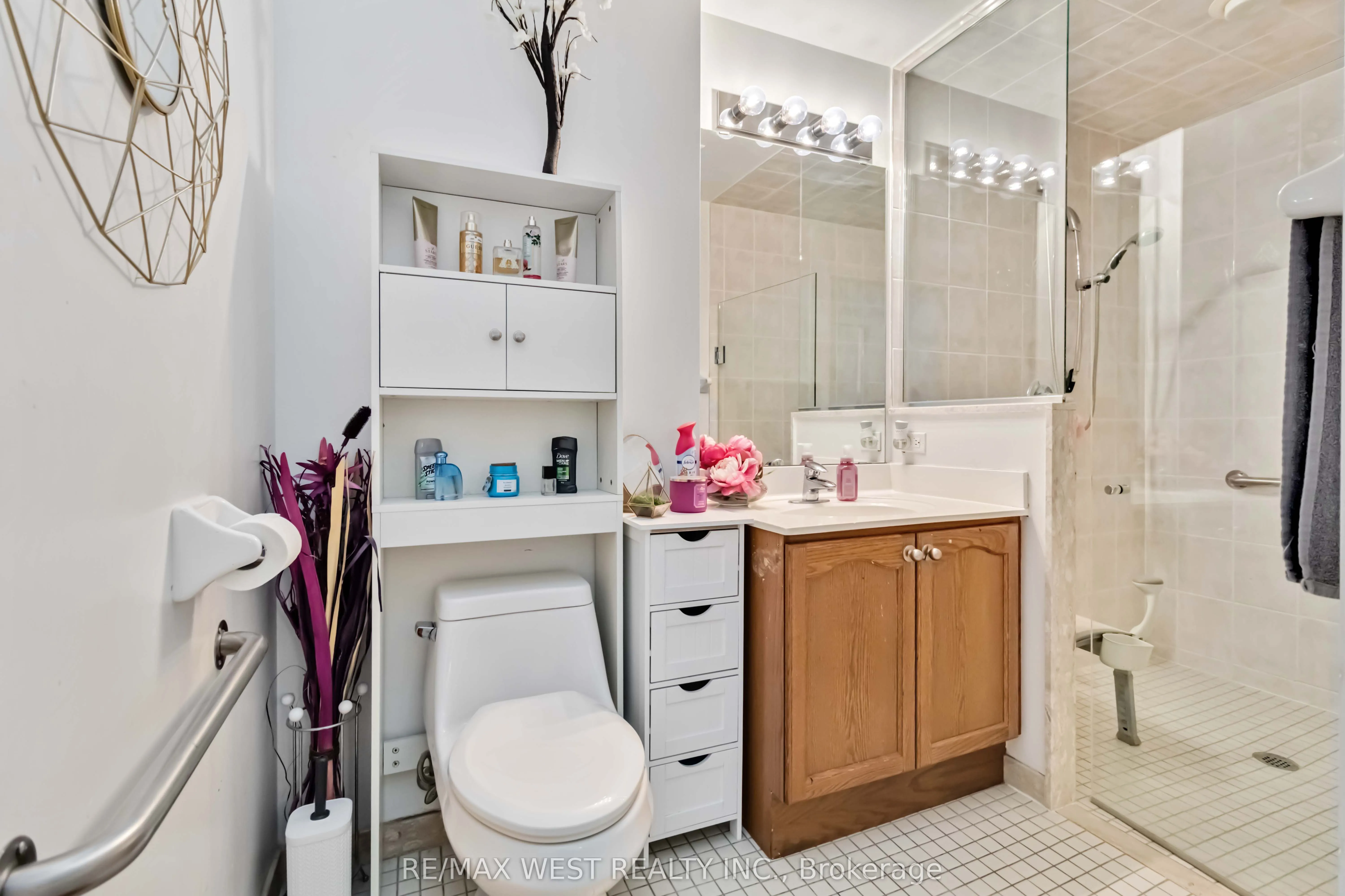 80 Absolute Avenue, #406