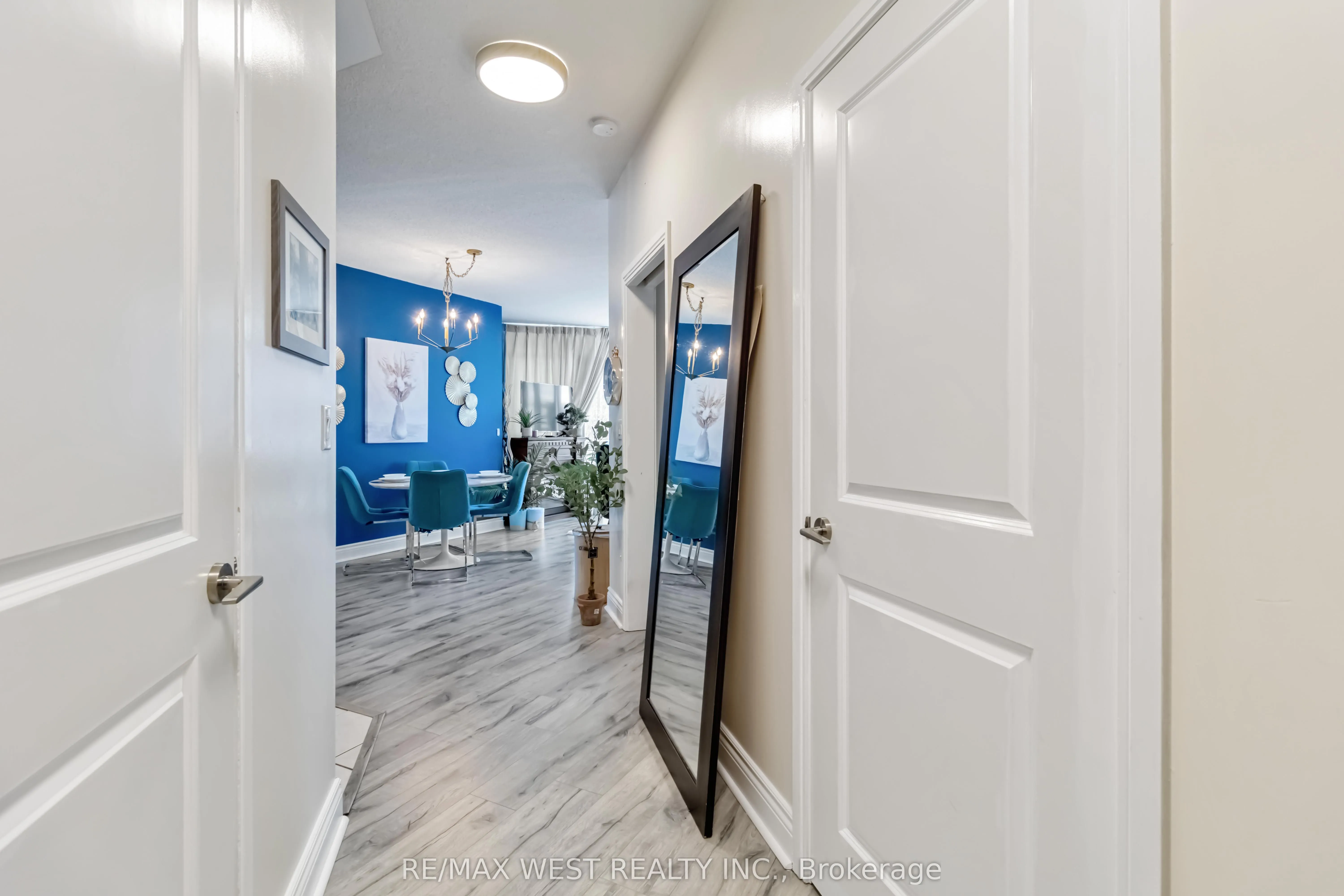 80 Absolute Avenue, #406