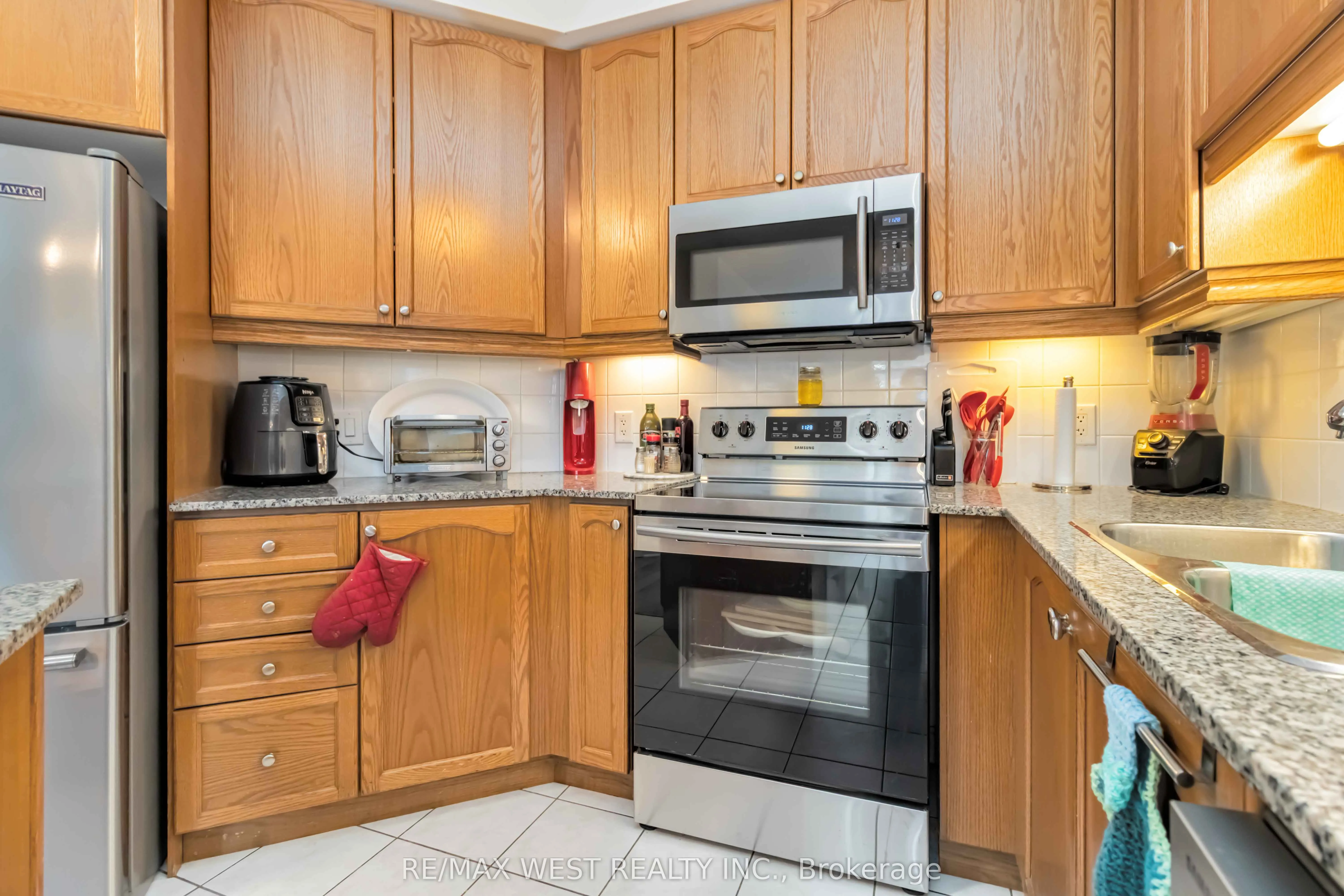 80 Absolute Avenue, #406