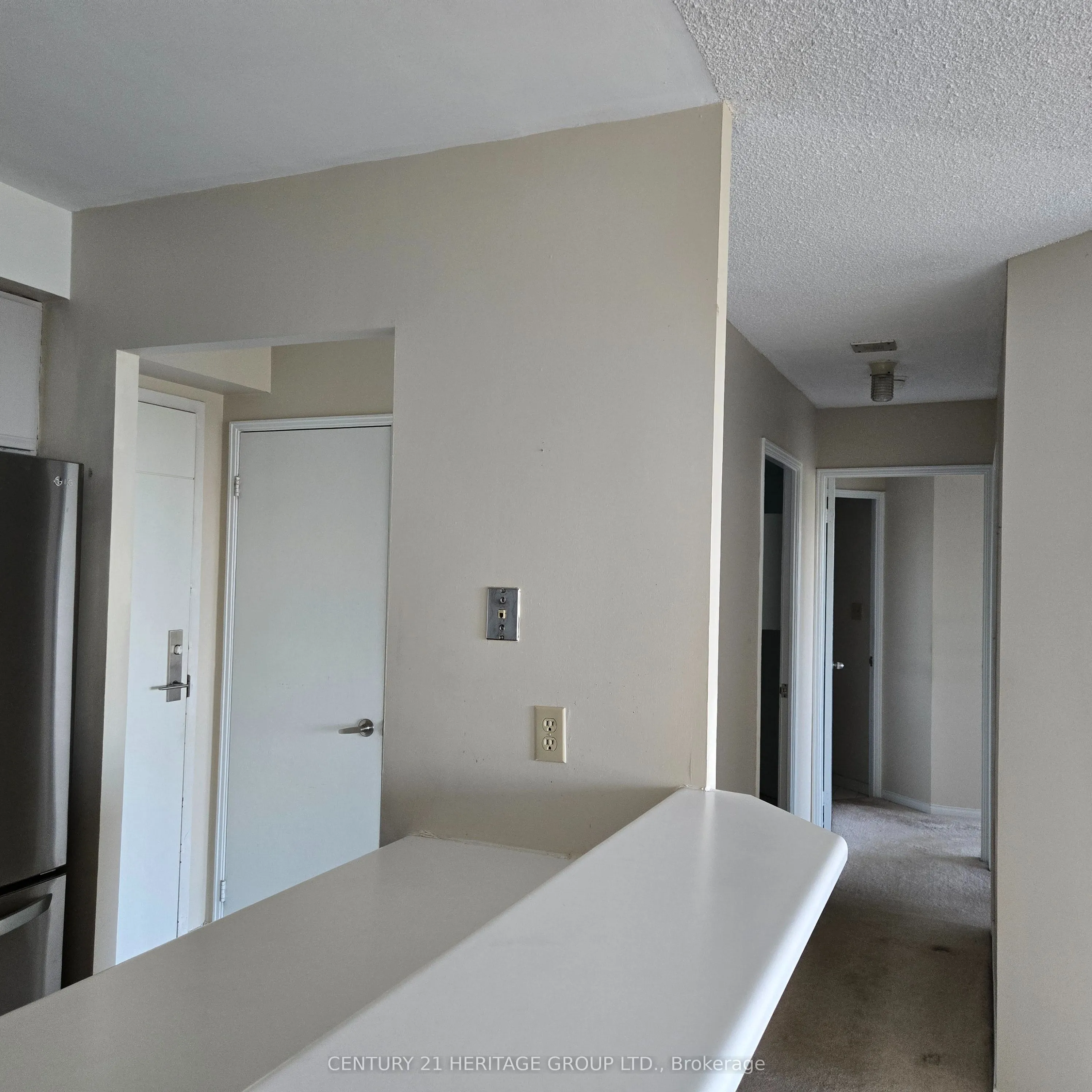 2267 Lakeshore Boulevard W, #610