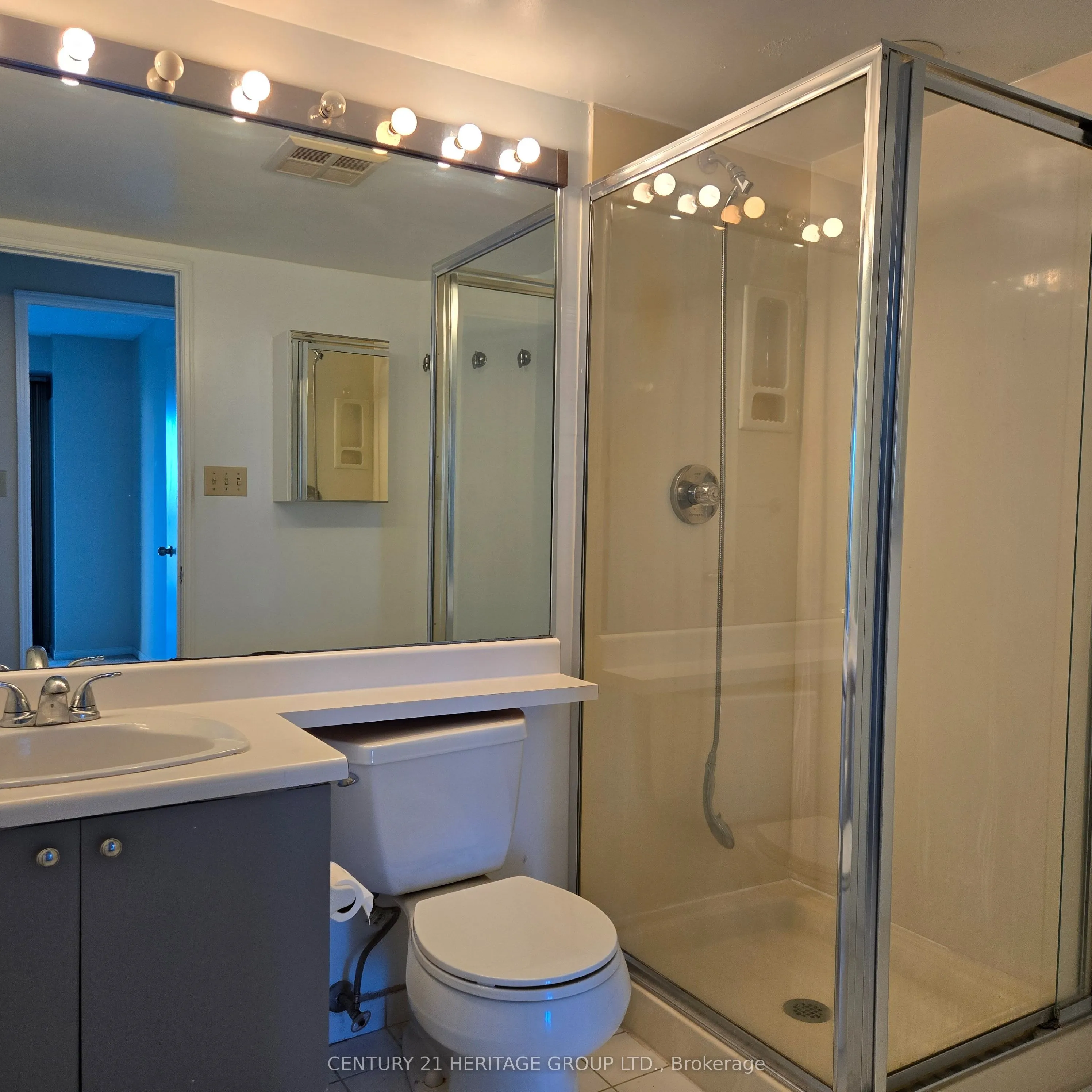 2267 Lakeshore Boulevard W, #610