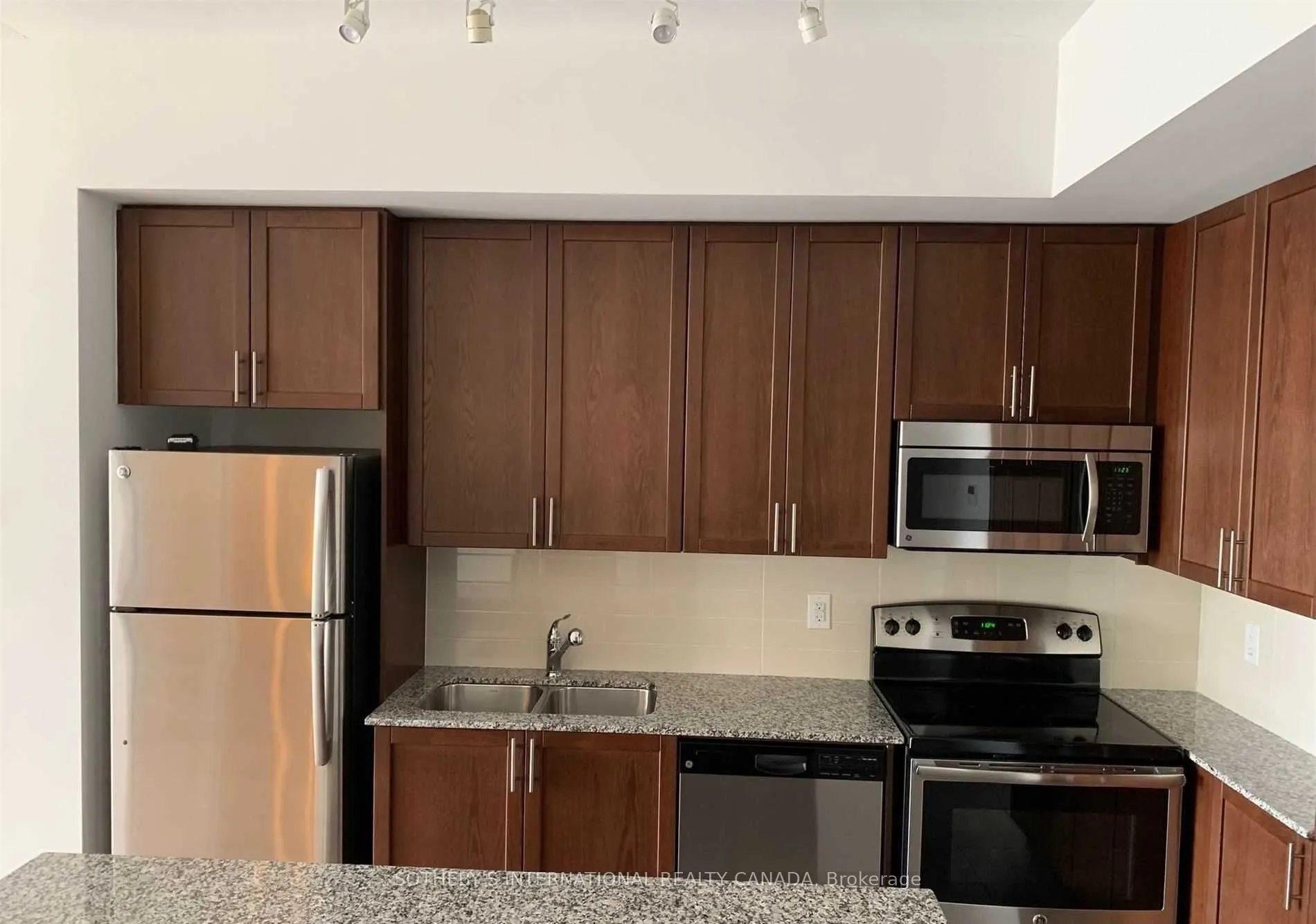 830 Lawrence Avenue W, #802