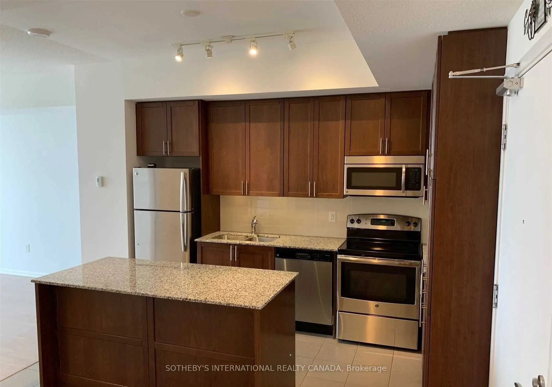 830 Lawrence Avenue W, #802