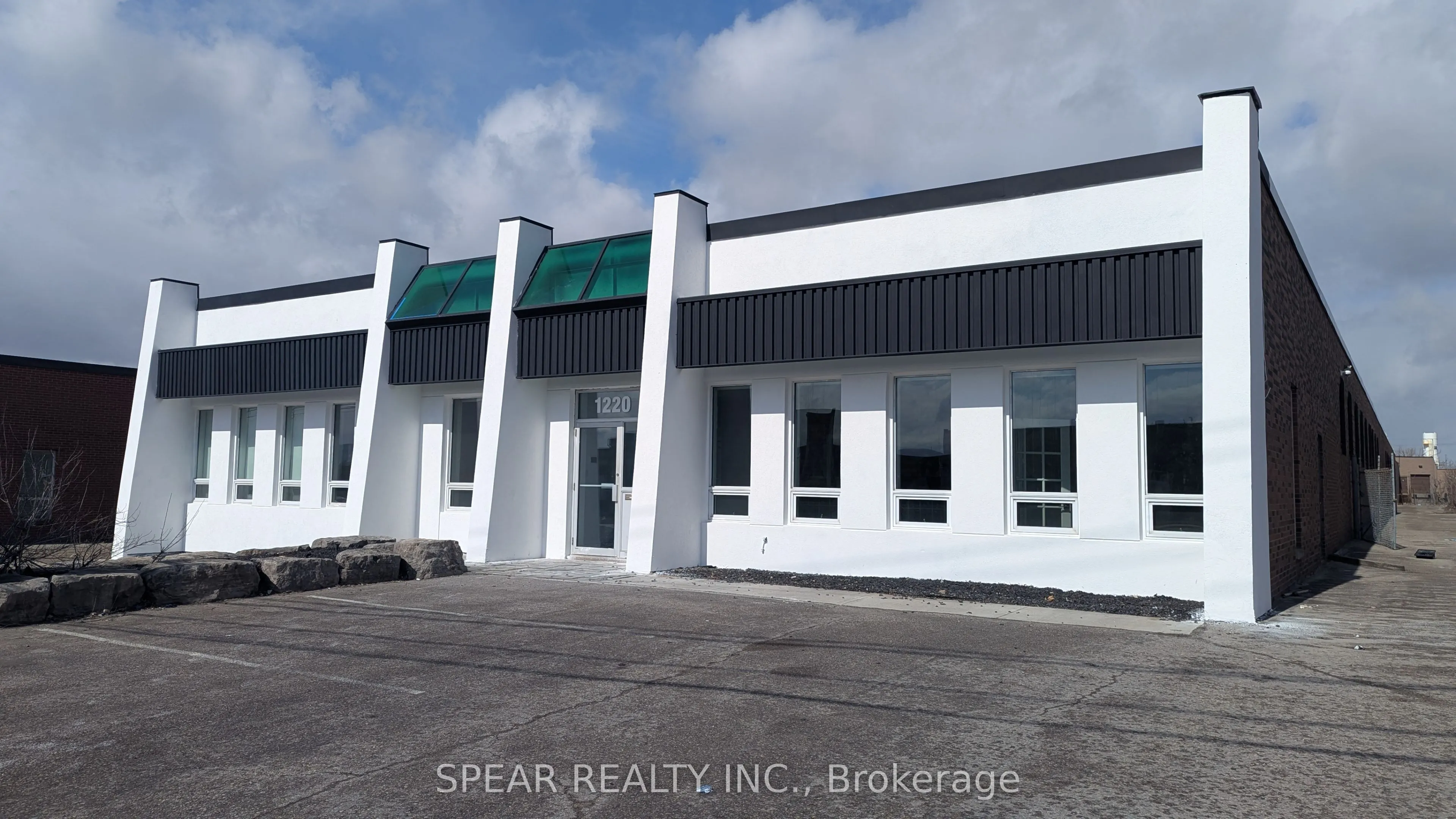 1220 Matheson Boulevard E, #Front