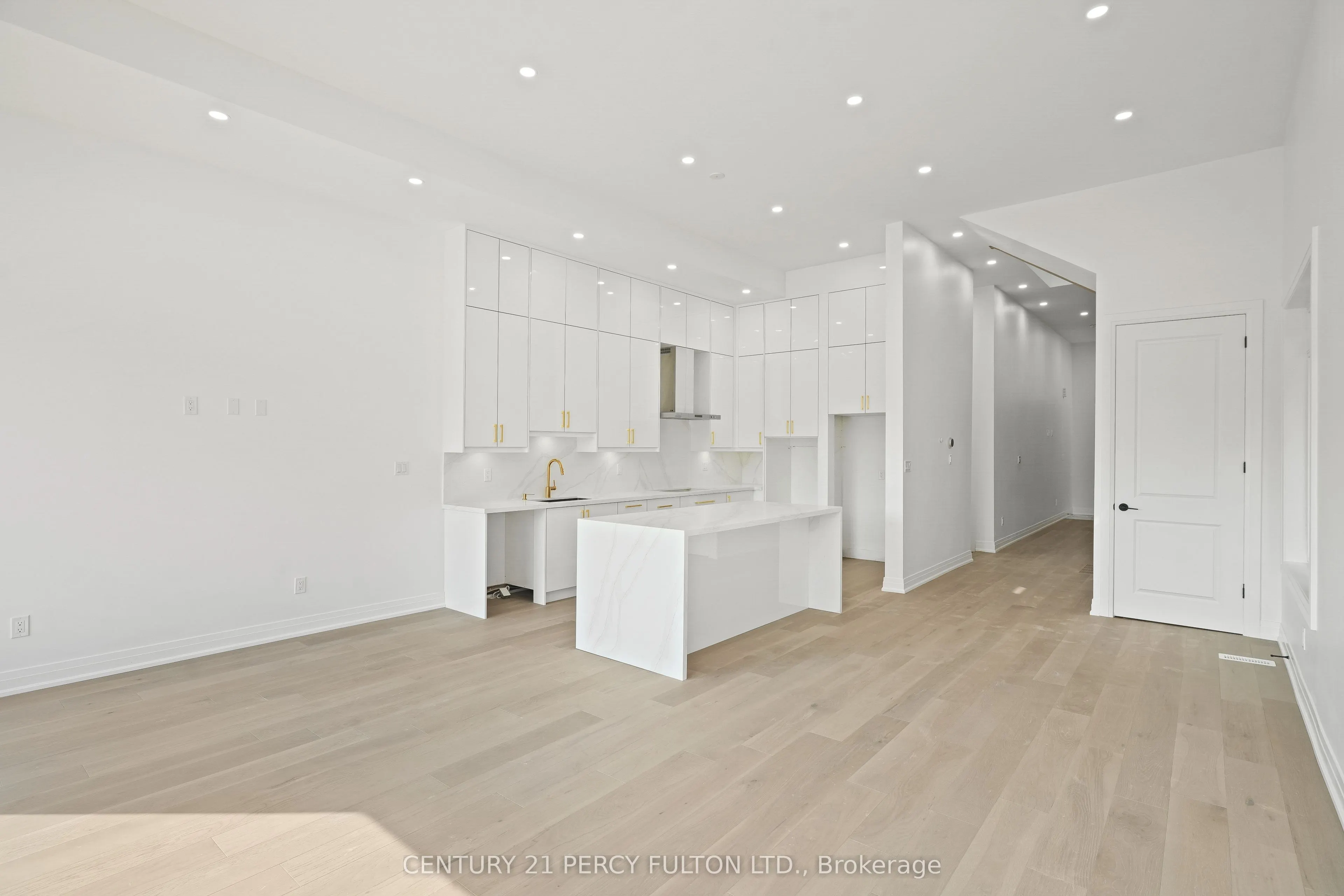 6618 Harmony Hill