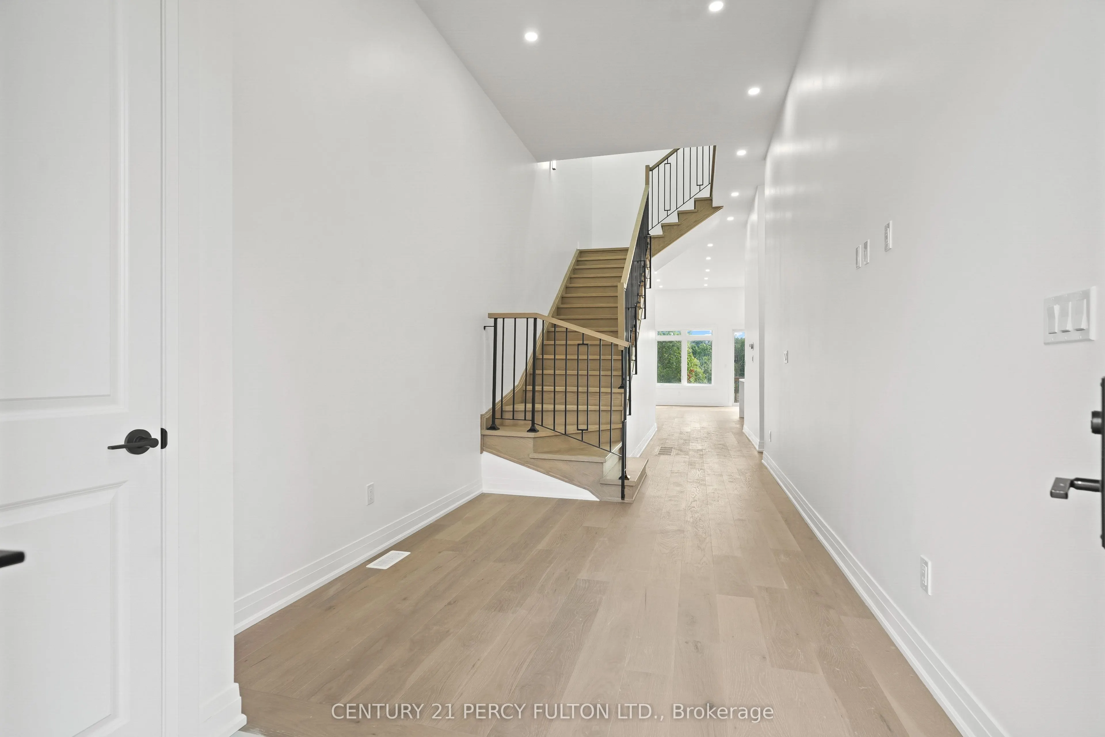6618 Harmony Hill