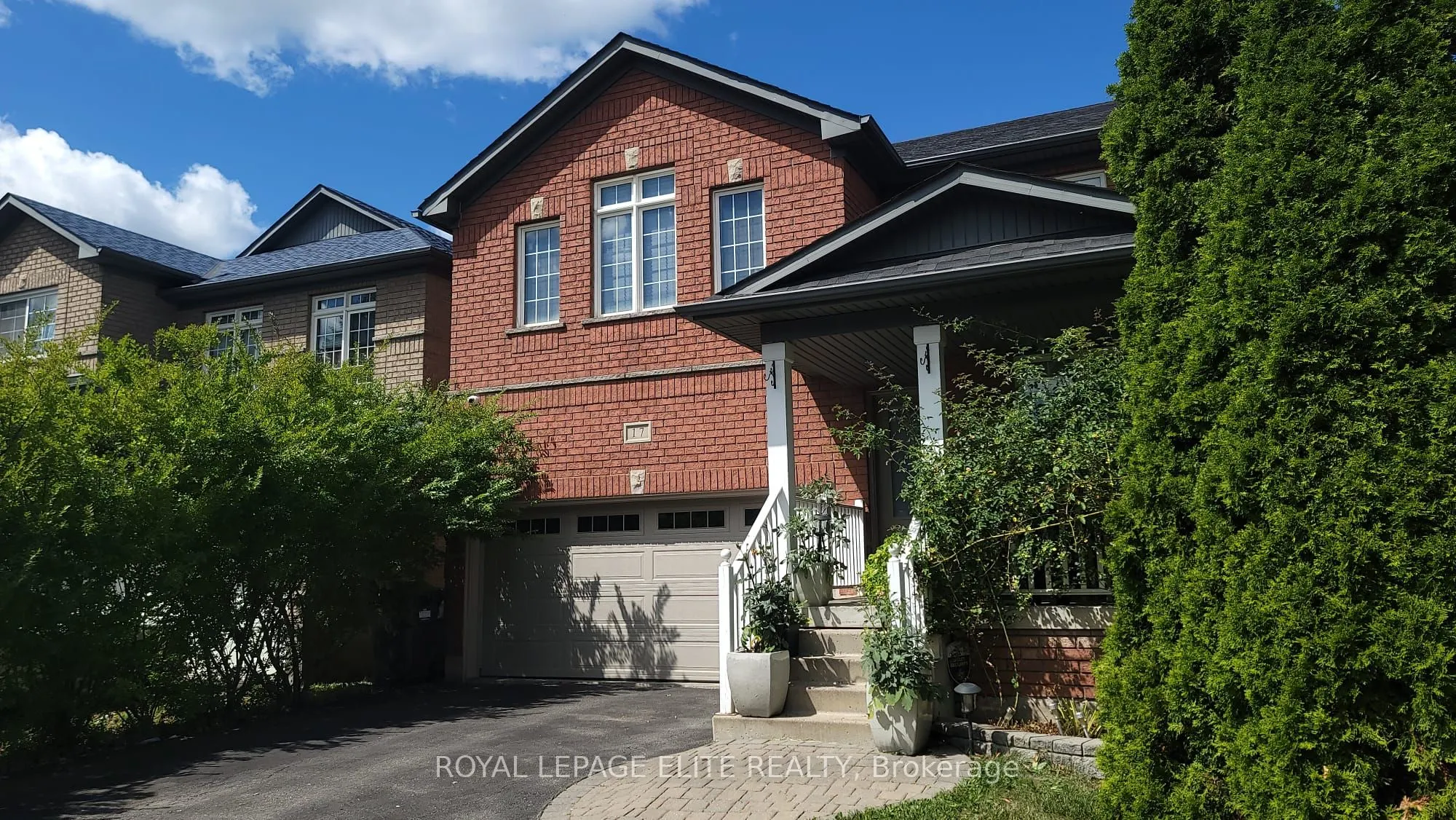 17 Chestermere Crescent