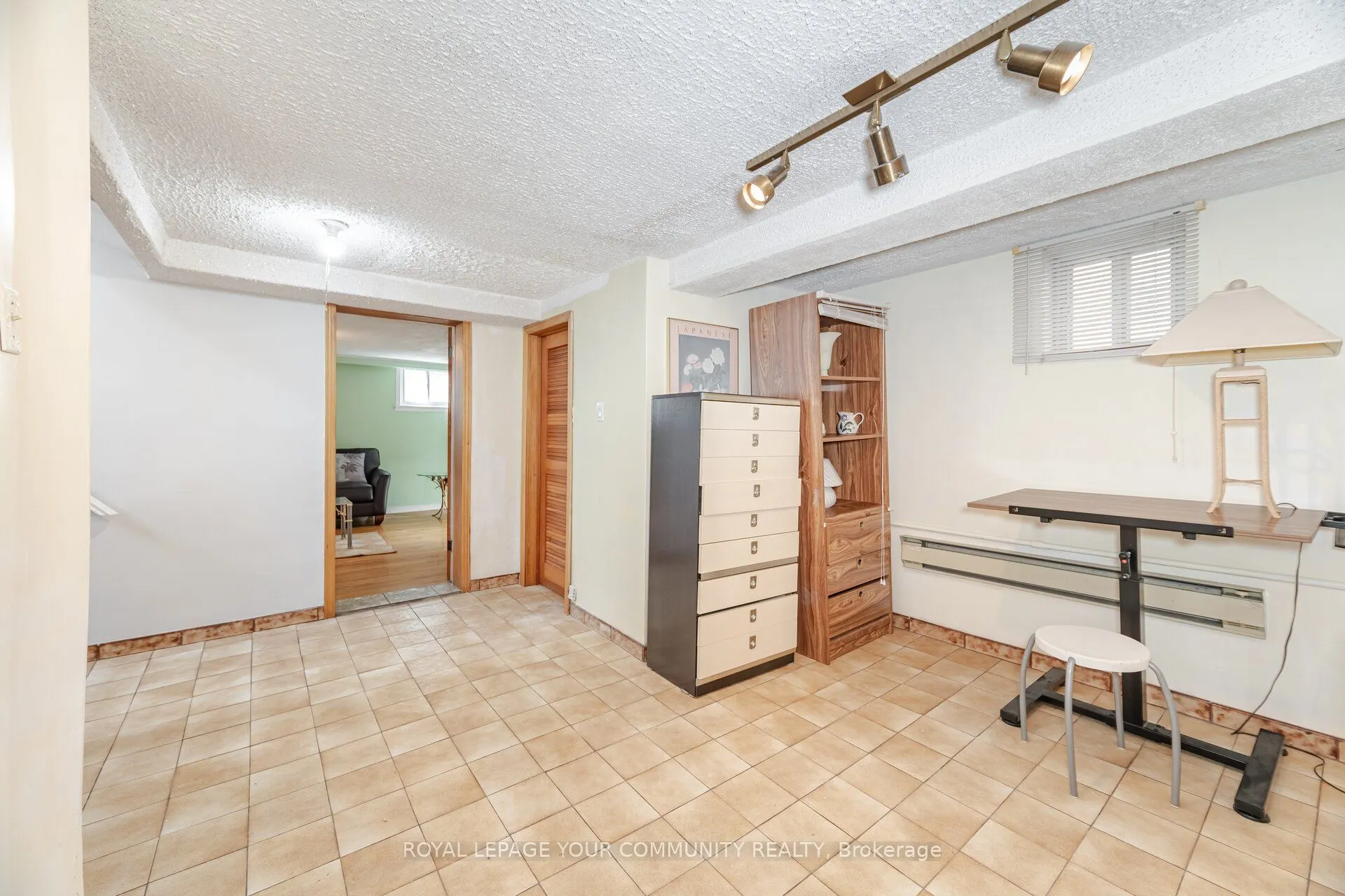 185 Dunraven Drive