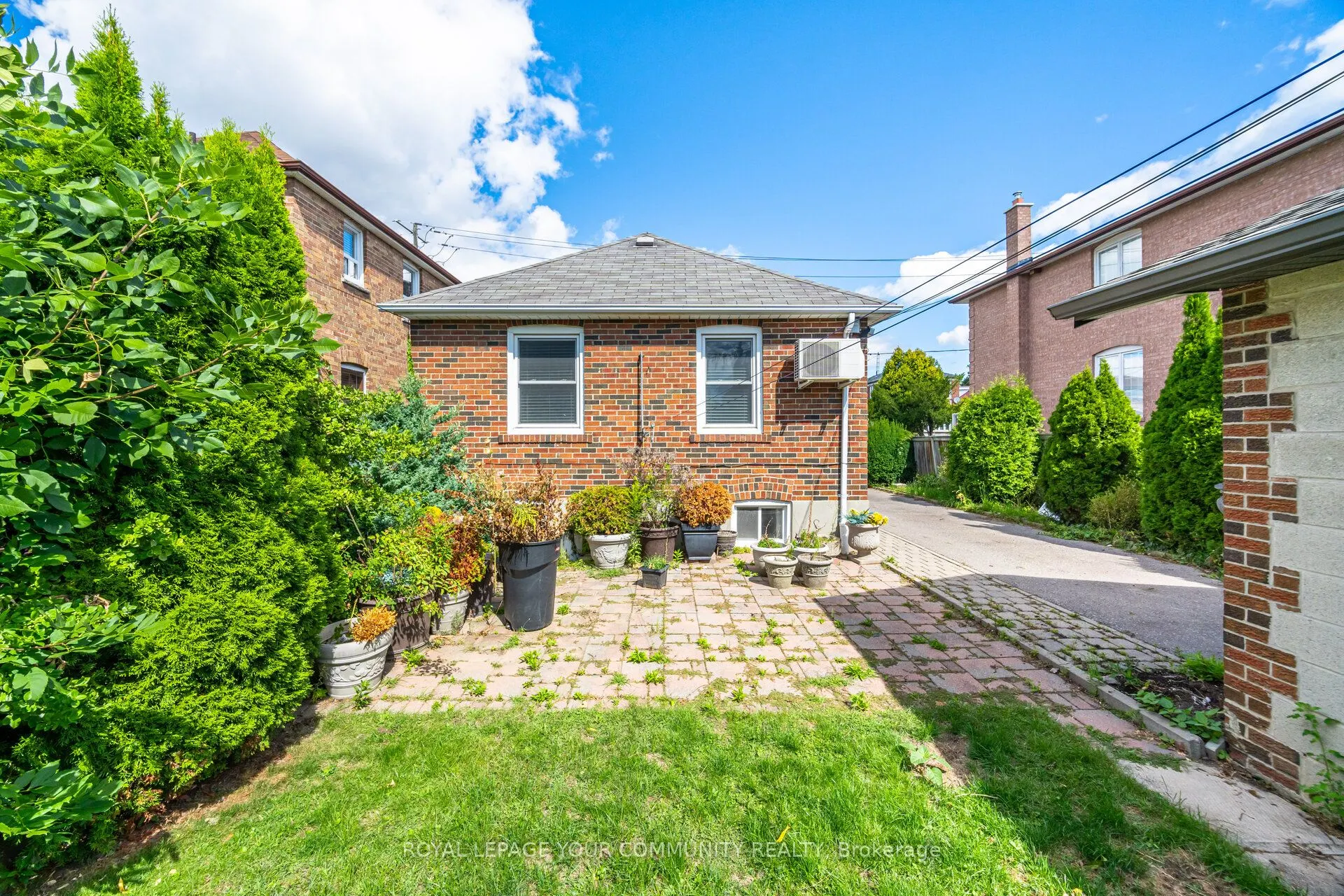 185 Dunraven Drive