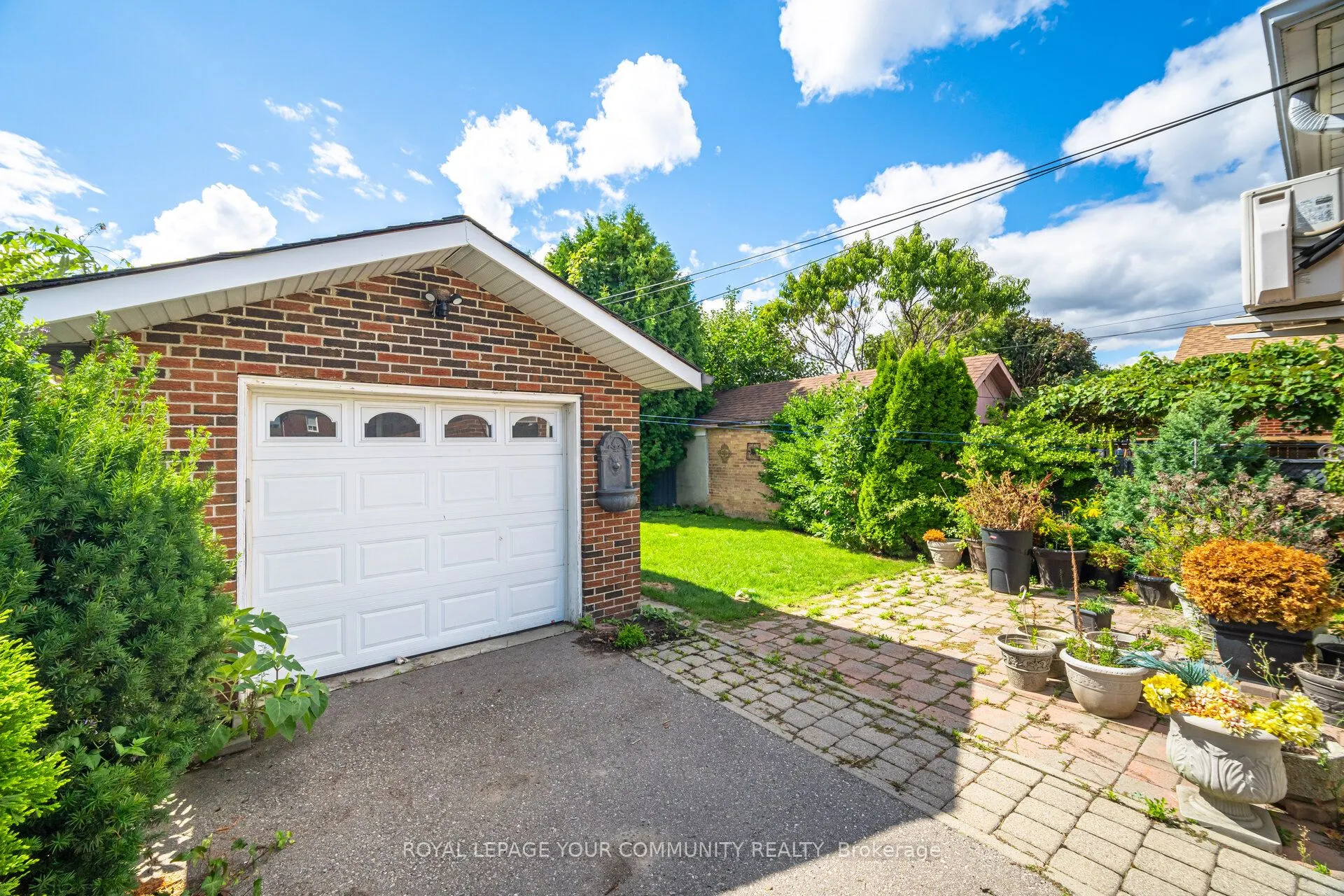 185 Dunraven Drive