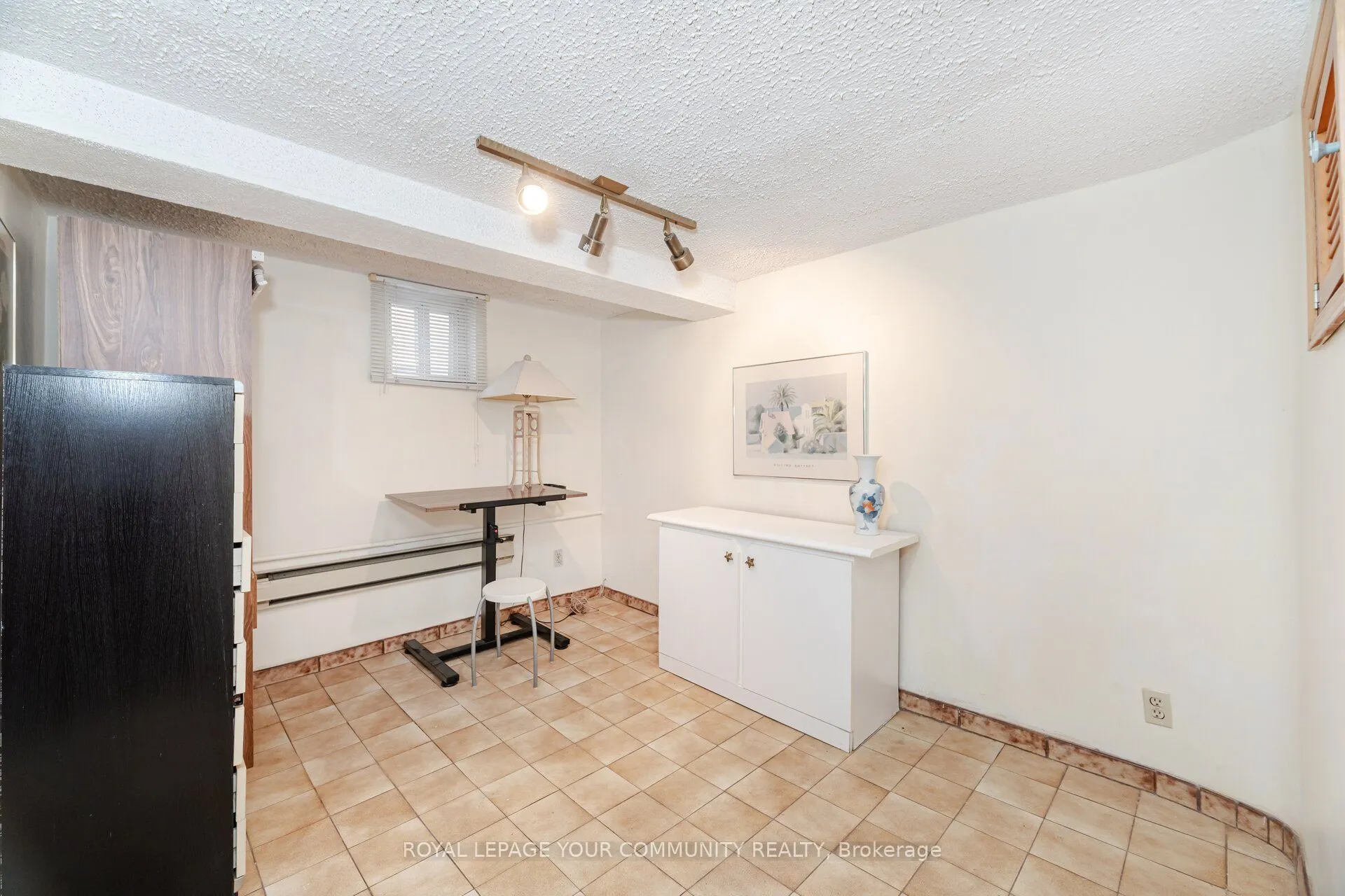 185 Dunraven Drive