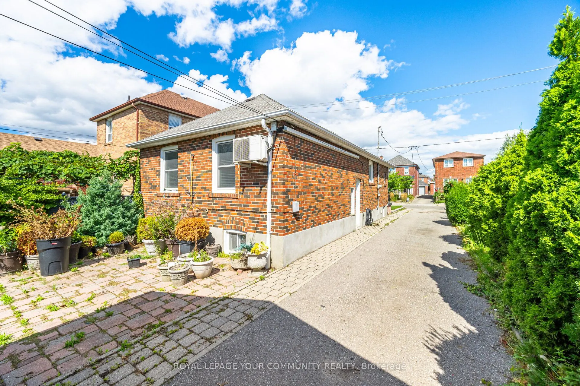 185 Dunraven Drive