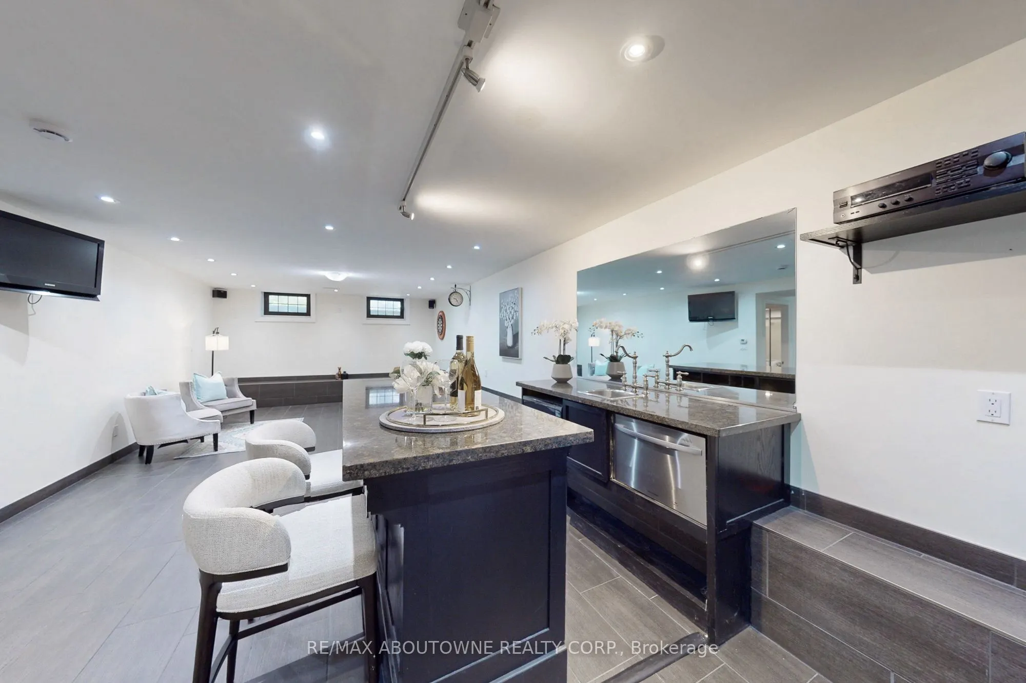 152 Elton Park Road