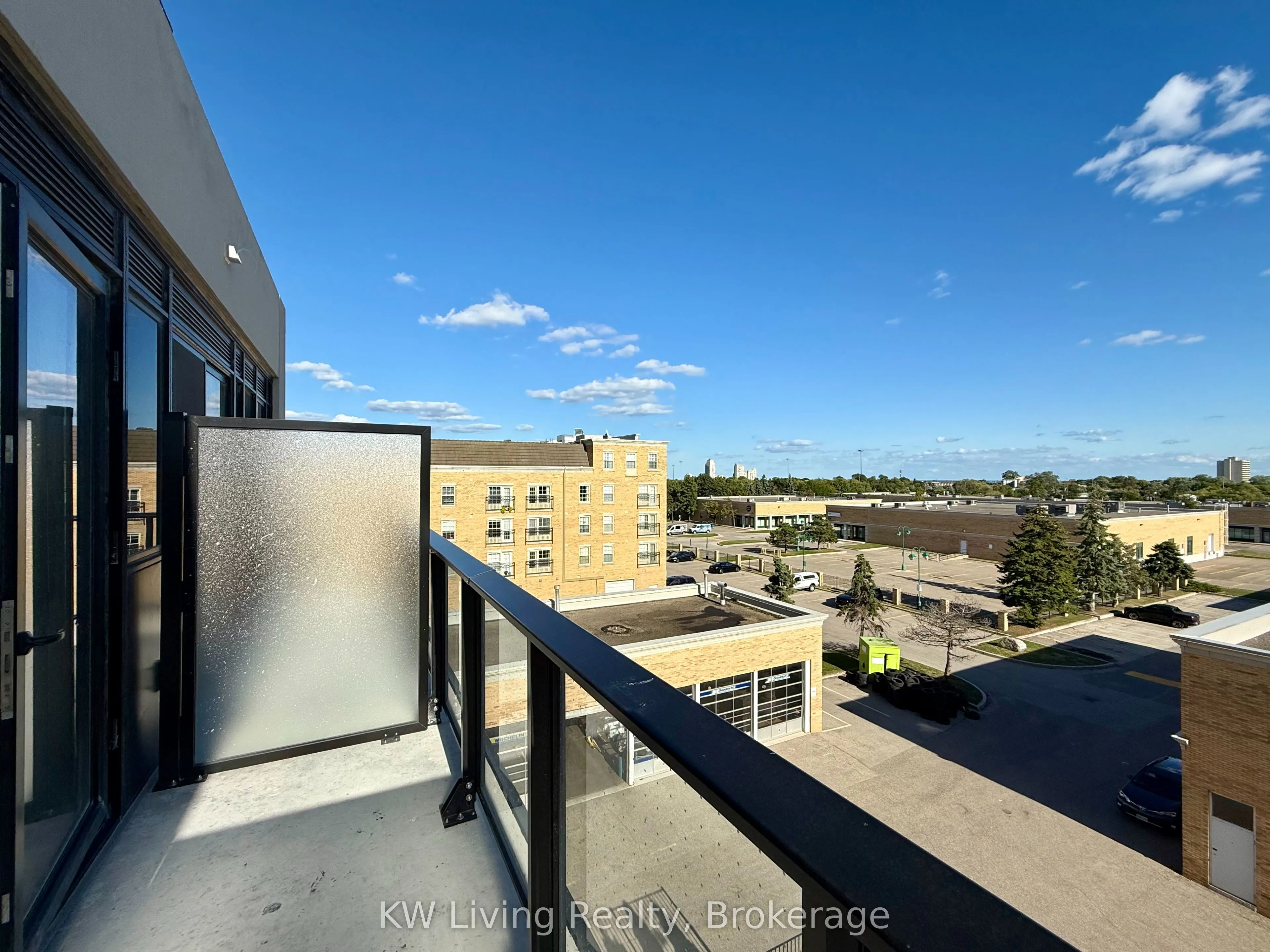 801 The Queensway, #411