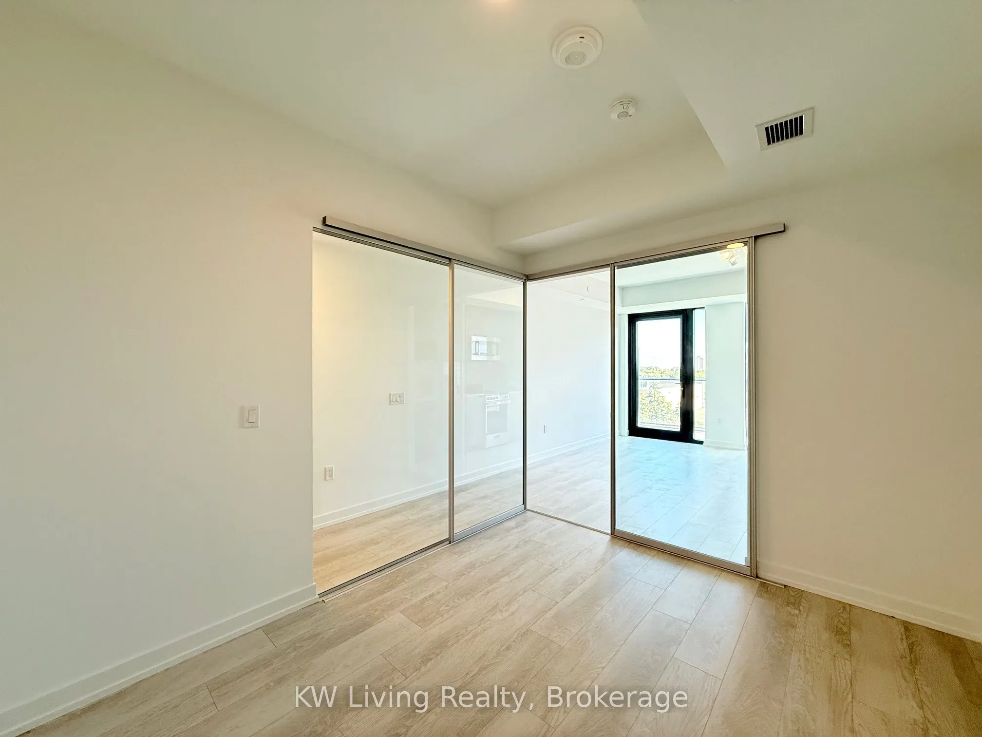 801 The Queensway, #411