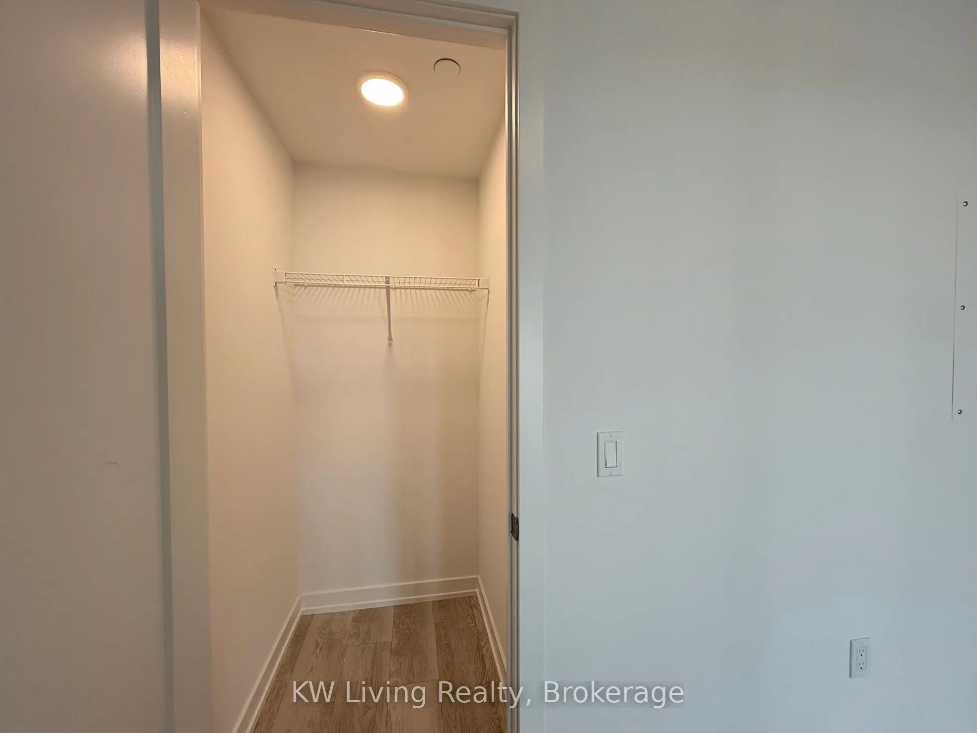 801 The Queensway, #411