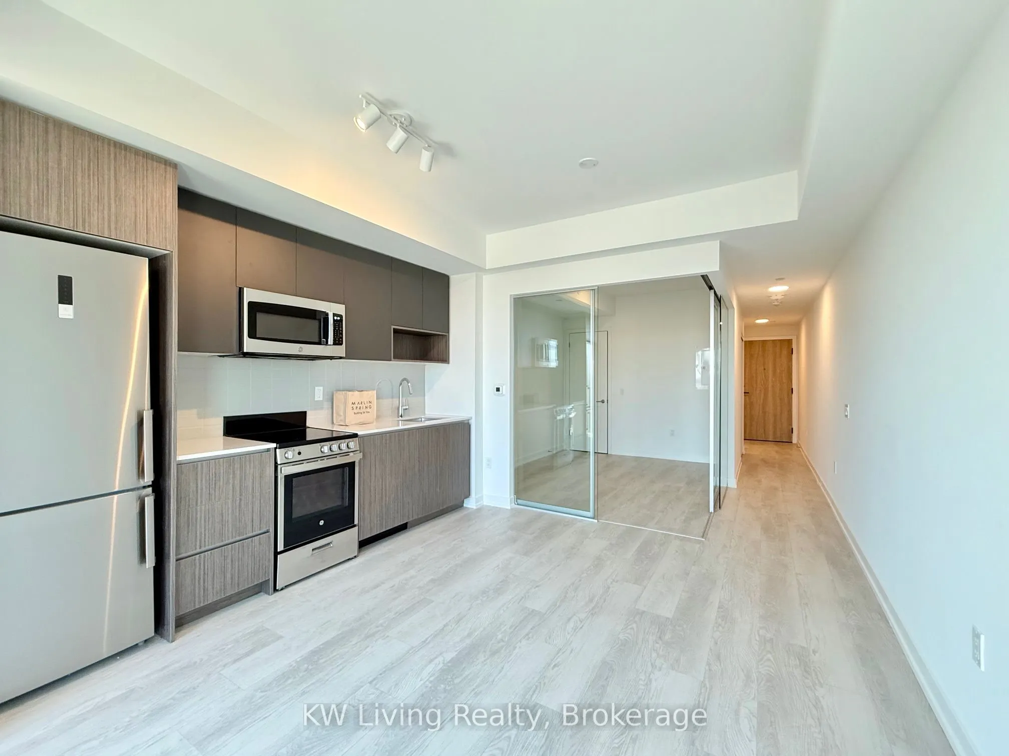 801 The Queensway, #411
