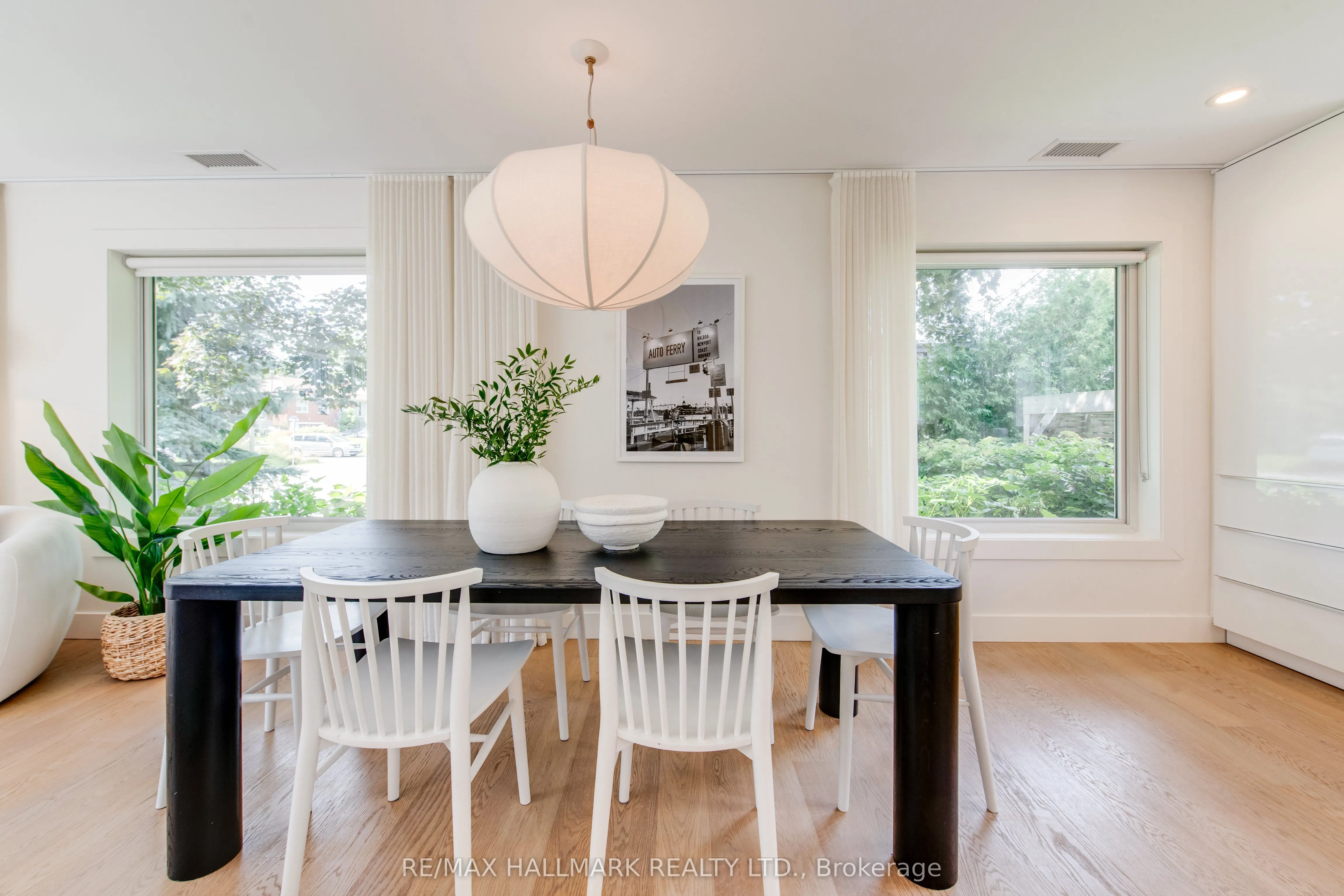 23 Fernalroy Boulevard