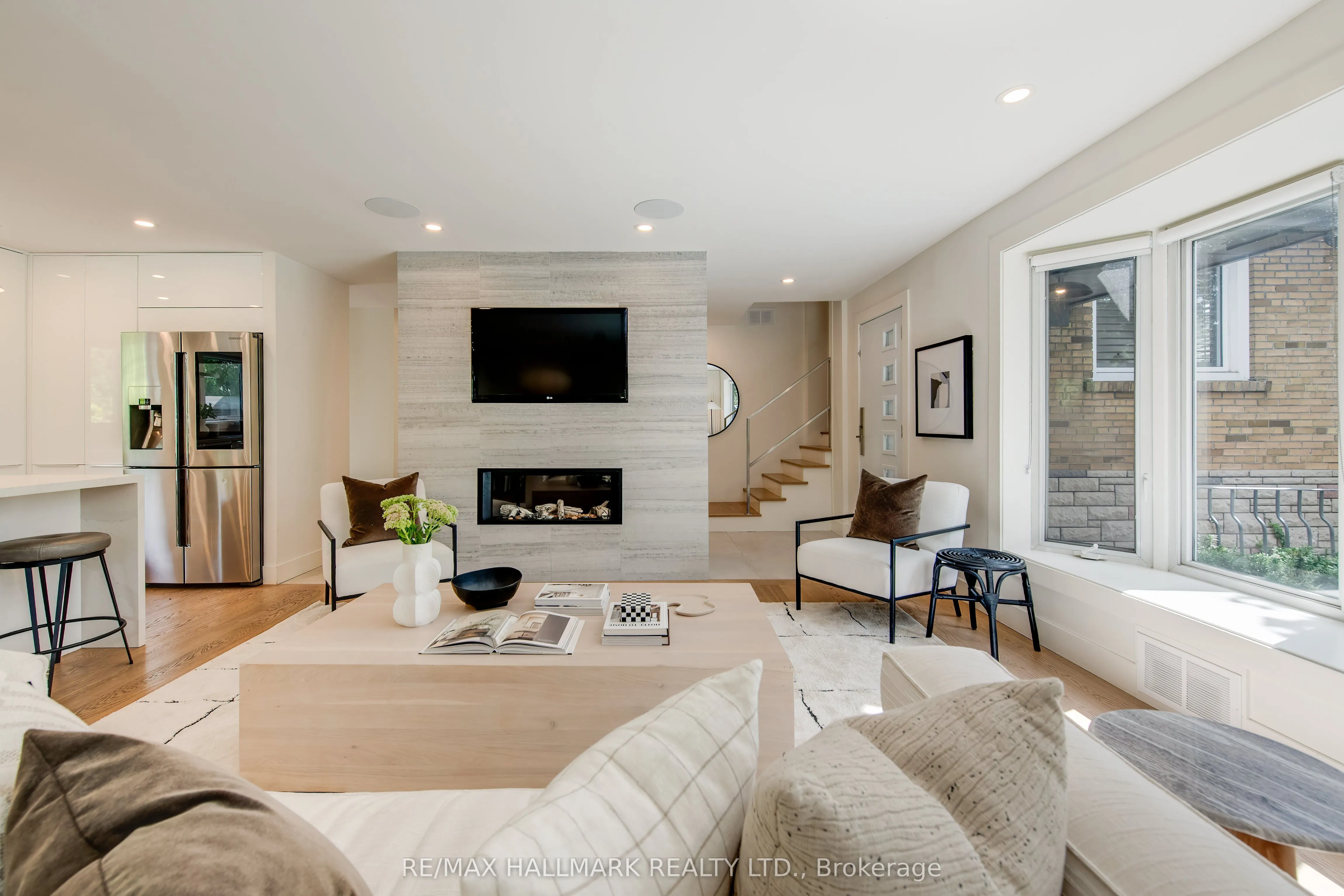 23 Fernalroy Boulevard